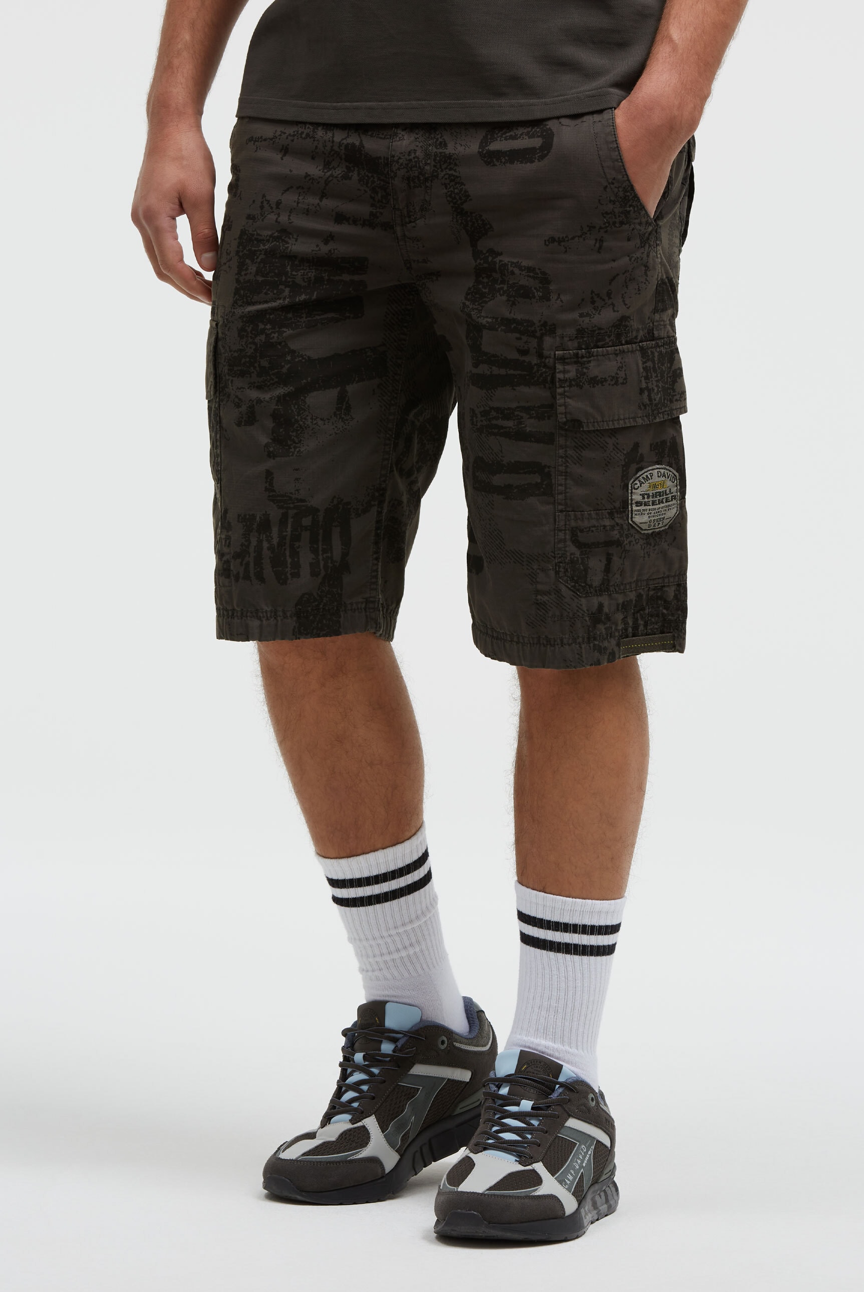 CAMP DAVID mit All Over Print