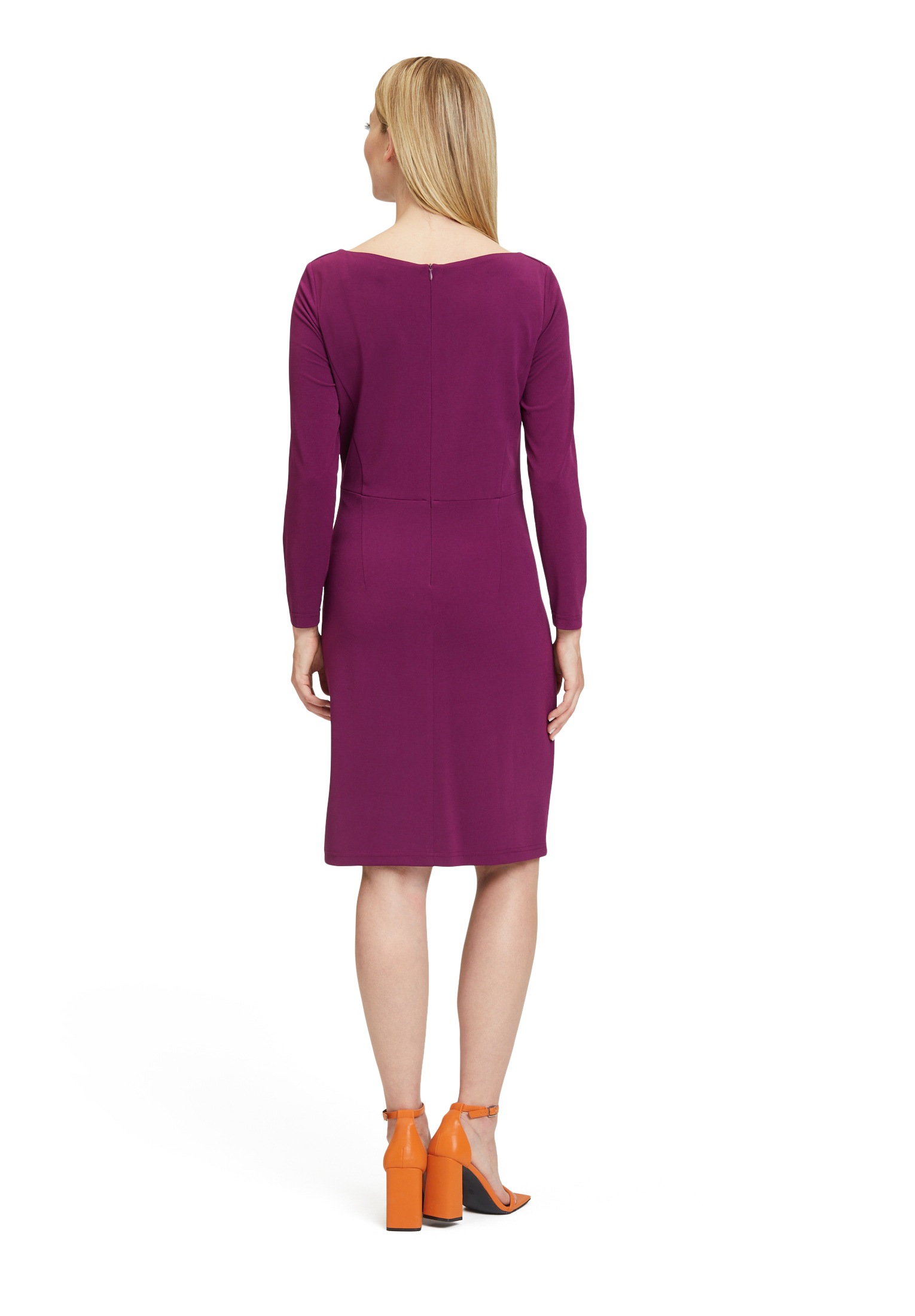 Vera Mont Cocktailkleid »Vera Mont Cocktailkleid mit V-Ausschnitt«, Nahtführung