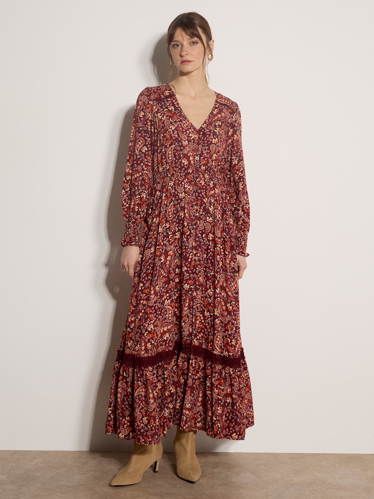 Apricot Maxikleid "Paisley-Blumen-Kleid in langer Länge" mit Spitzendetails