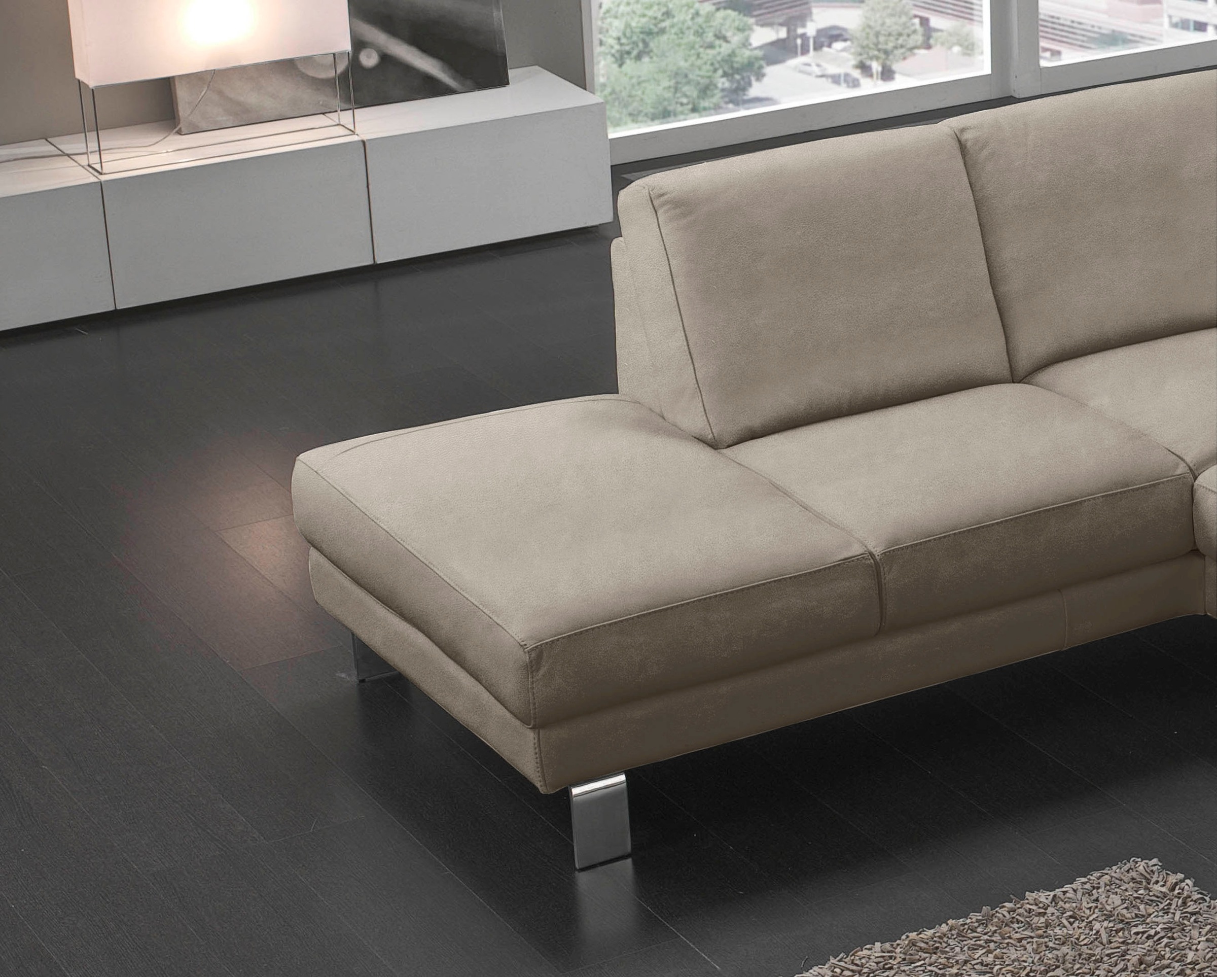 Egoitaliano Ecksofa »Shakira, Design und Sitzkomfort auf hohem Niveau, tolle Details«, mit Ottomane, L-Form, elegante Metallfüße
