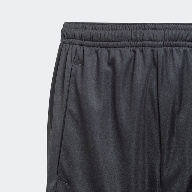 Black Friday adidas Sportswear Shorts »TRAIN ESSENTIALS AEROREADY LOGO  REGULAR-FIT«, (1 tlg.) | BAUR
