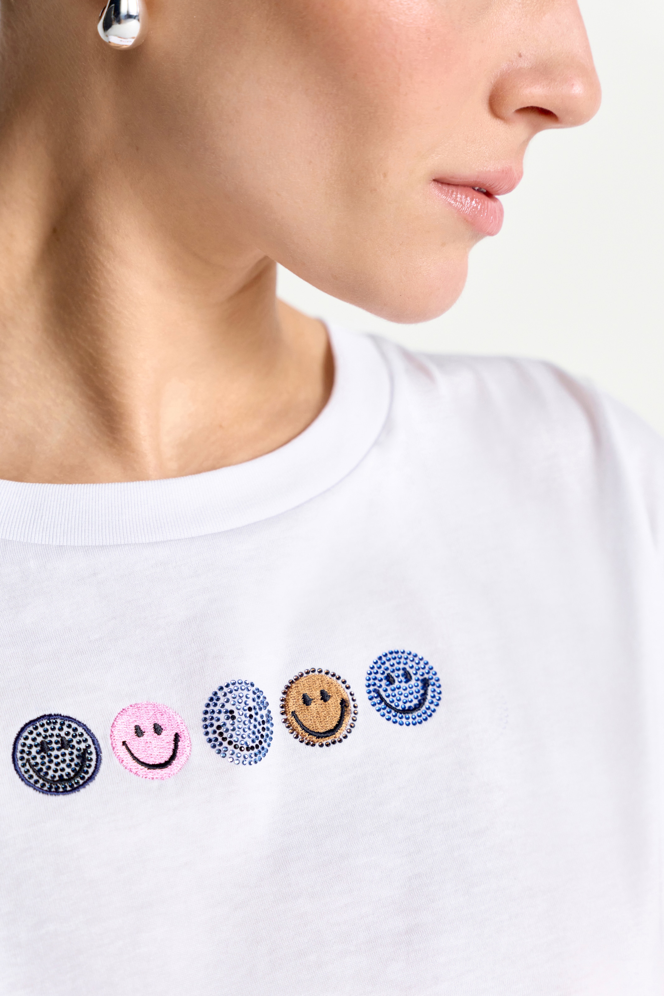 RICHROYAL T-Shirt mit Smileys Frontmotiv günstig online kaufen