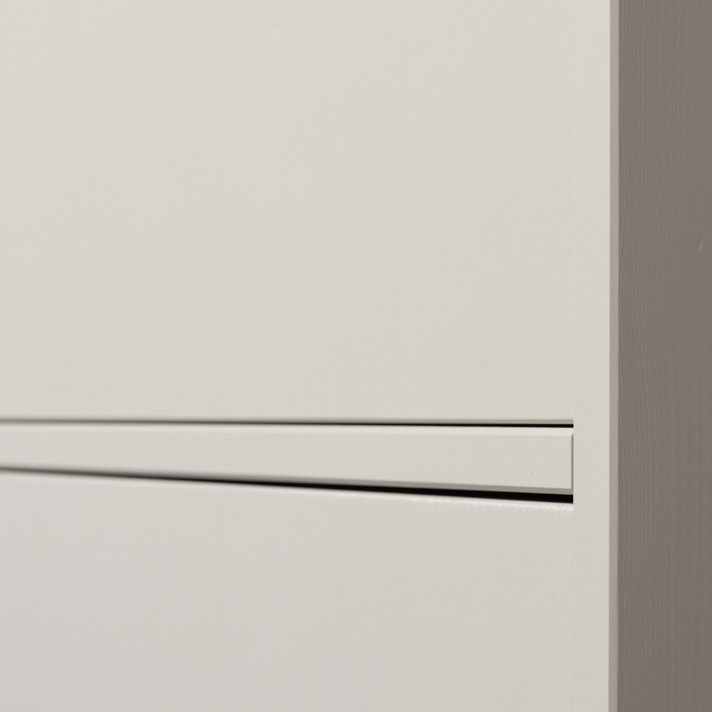WOOOD Mehrzweckschrank »Meggy Kiefernholz Druckmechanismus, sichtbare Maserung 55x40x215 cm« Tragkraft 10 kg pro Boden, Tür beidseitig montierbar
