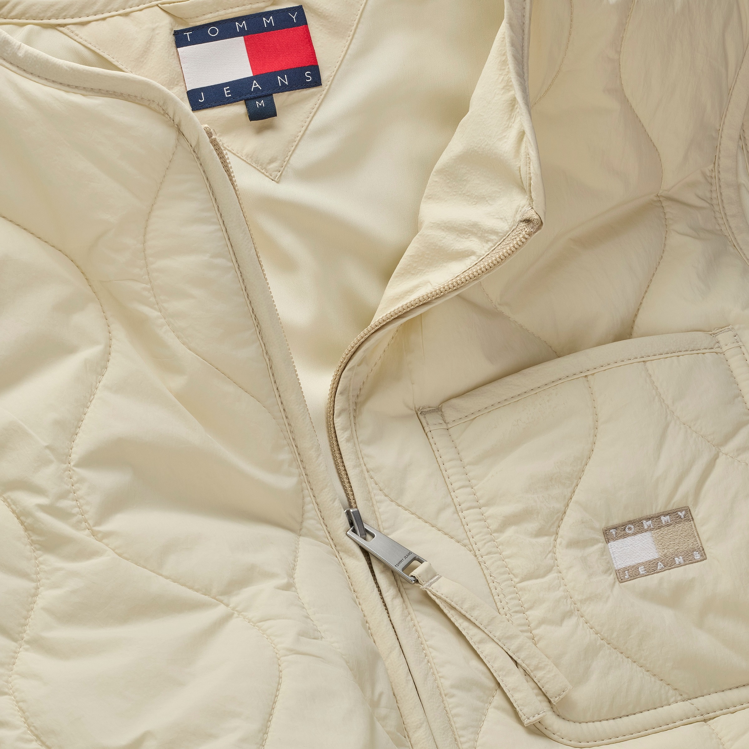 Tommy Jeans Steppweste »TJM QUILTED VEST EXT«, Mit Rundhalsausschnitt