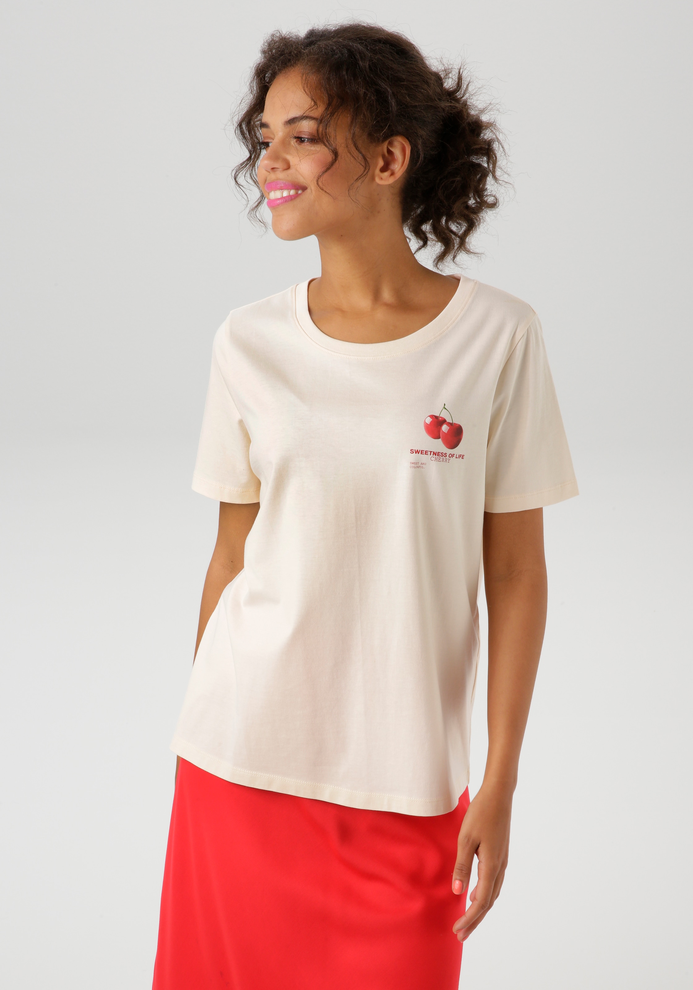 Aniston CASUAL T-Shirt, im Rücken mit Kirschen und Schriftzügen bedruckt günstig online kaufen