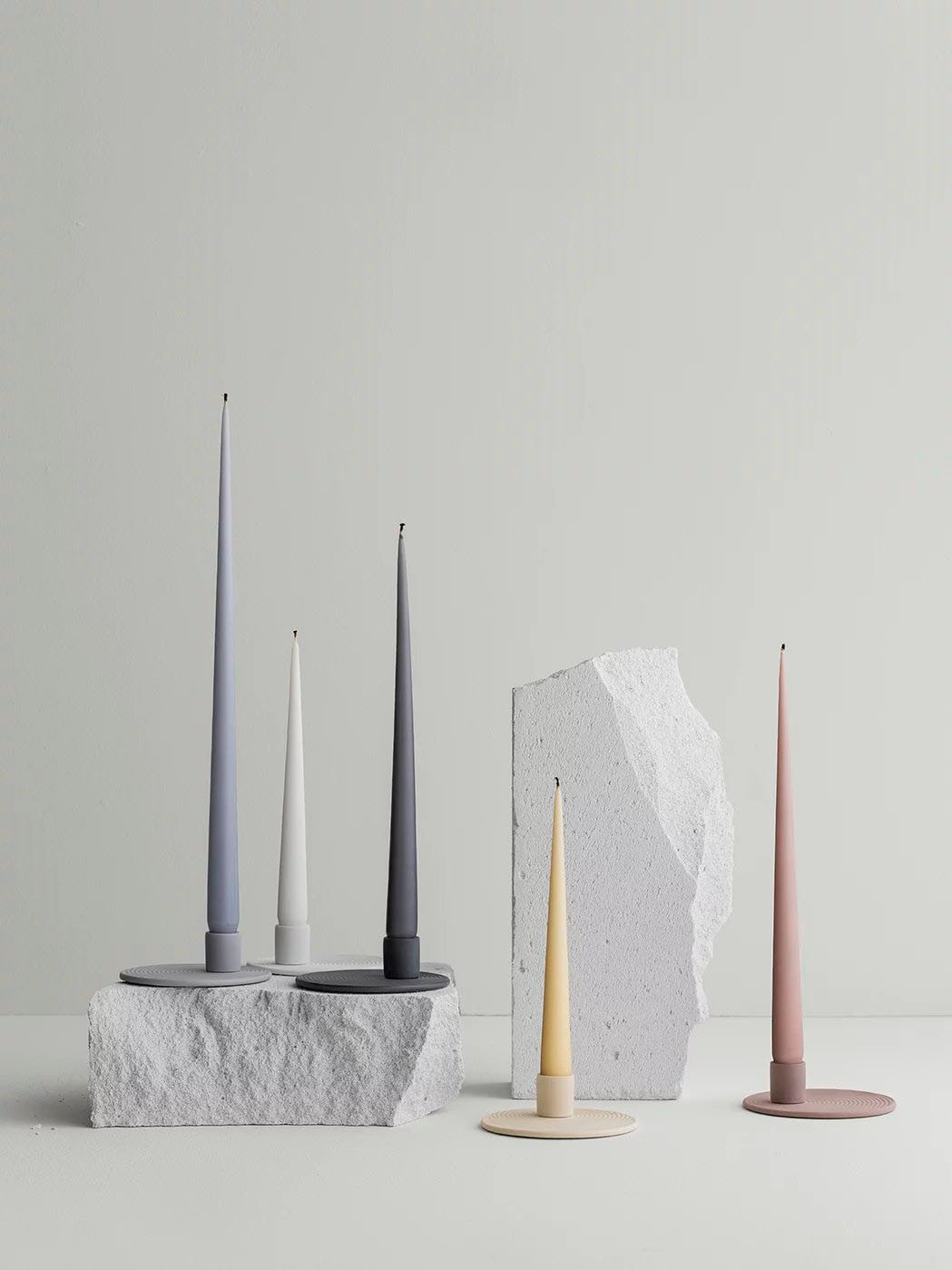 BLOMUS Kerzenhalter »Stabkerzenhalter NONA«, (1 St.), aus Porzellan, handgefertigt, Höhe ca. 3,5 cm