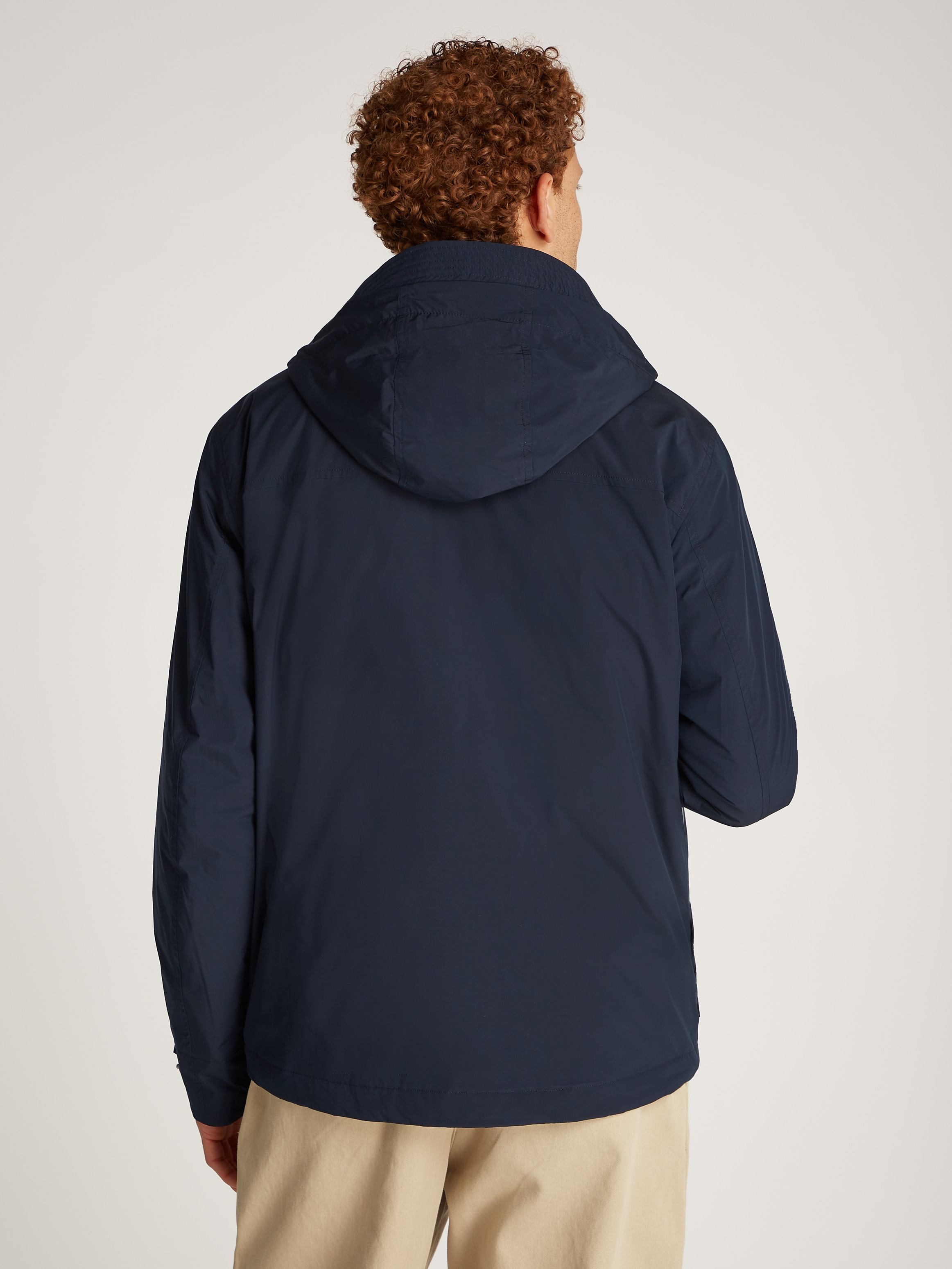 Tommy Hilfiger Outdoorjacke »LW PACKABLE HOODED JKT«, mit Kapuze, mit Logostickerei