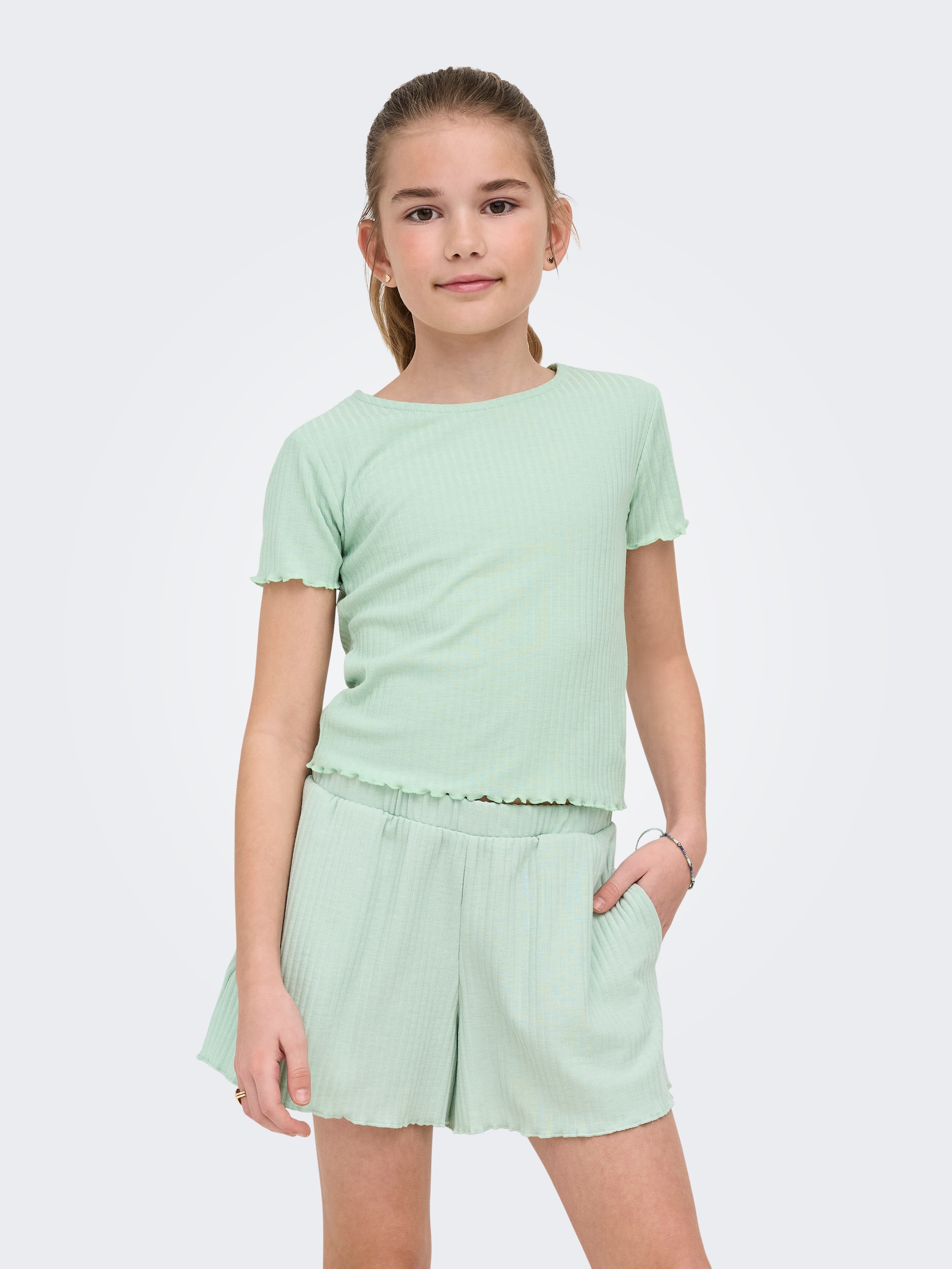 KIDS ONLY T-Shirt "KOGNELLA S/S O-NECK TOP NOOS JRS" mit süßer Wellenkante