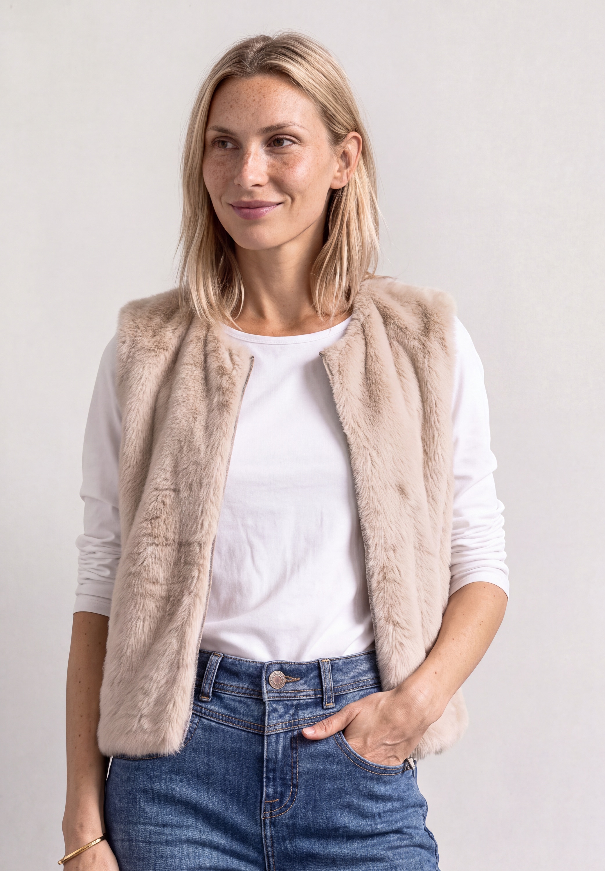 STREET ONE Fellimitatweste soft und weich