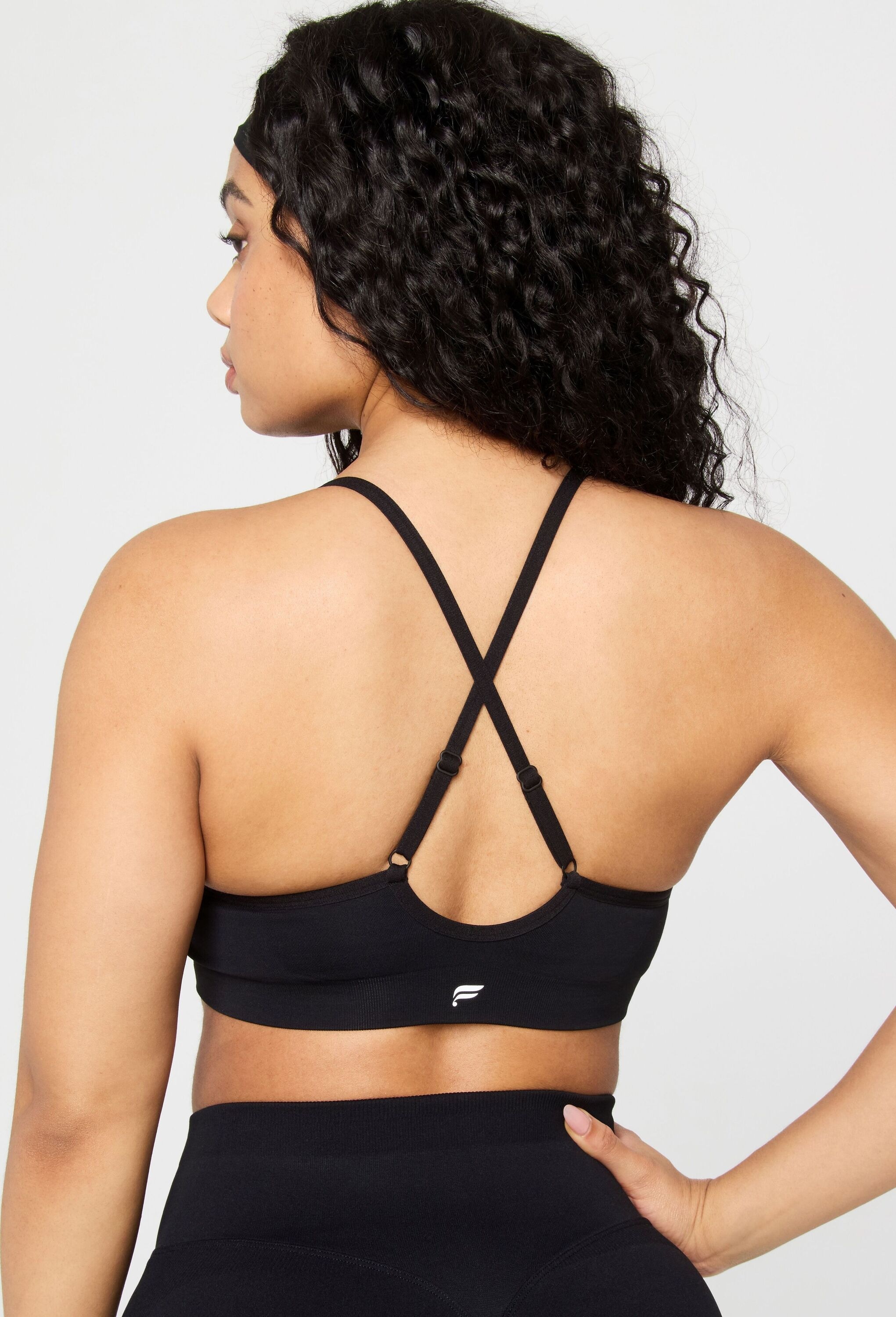 Fabletics Sport-BH »Fabletics BH SLEEK SEAMLESS STRAPPY LOW IMPACT BRA« mit Rundhalsausschnitt