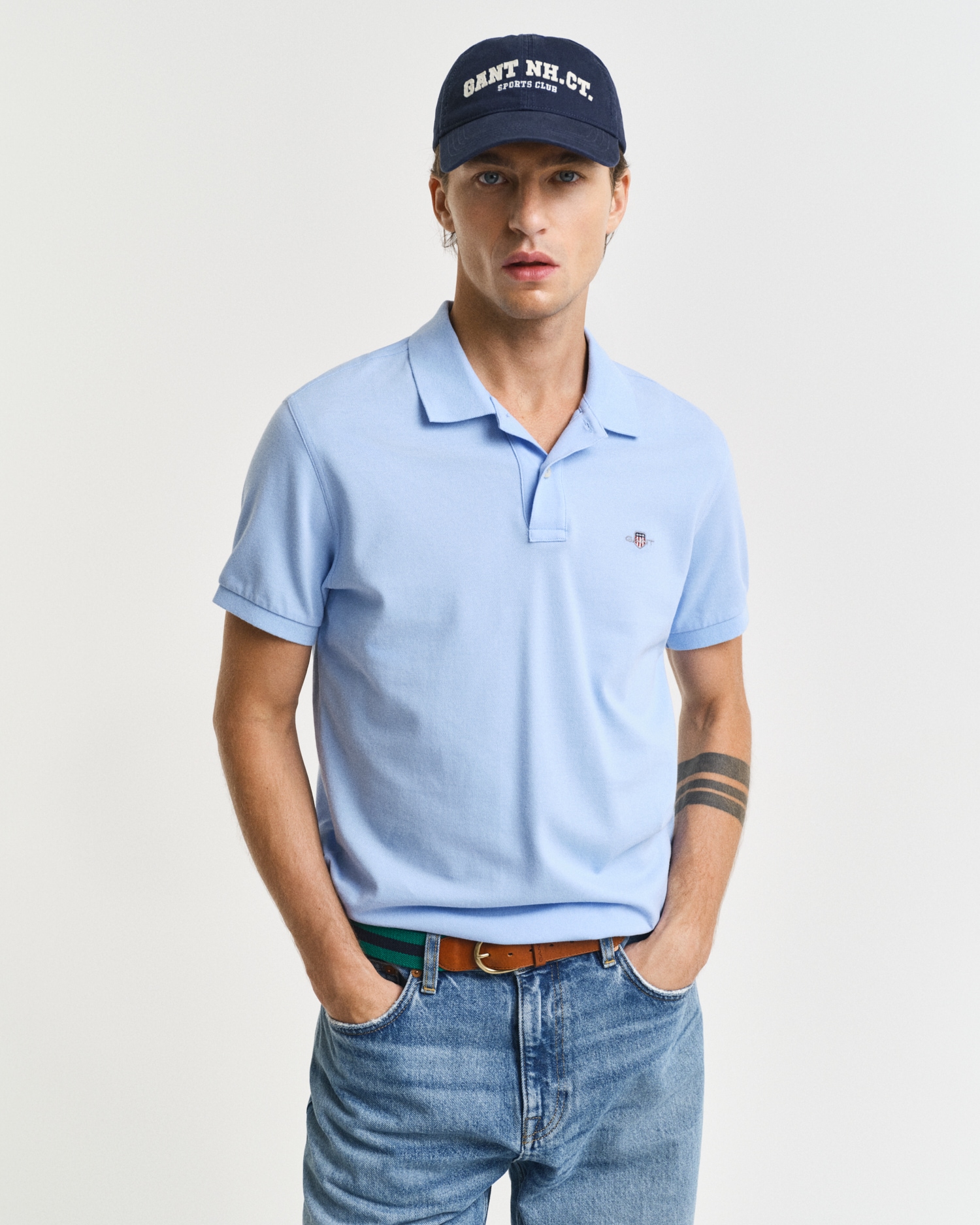 Gant Poloshirt "SLIM SHIELD SS PIQUE POLO" mit Logostickerei auf der Brust günstig online kaufen
