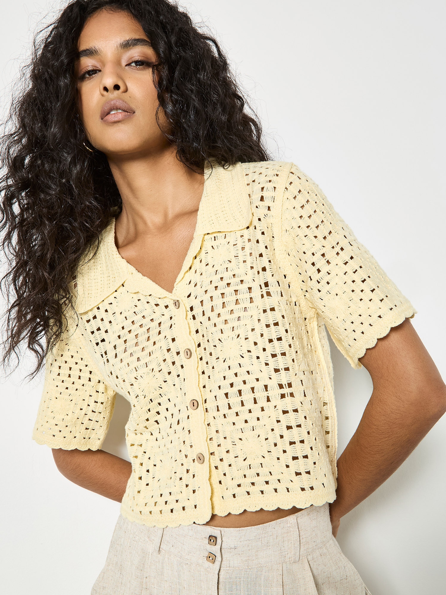 Apricot Cardigan »Blumiger Cardigan« mit Häkelverzierungen