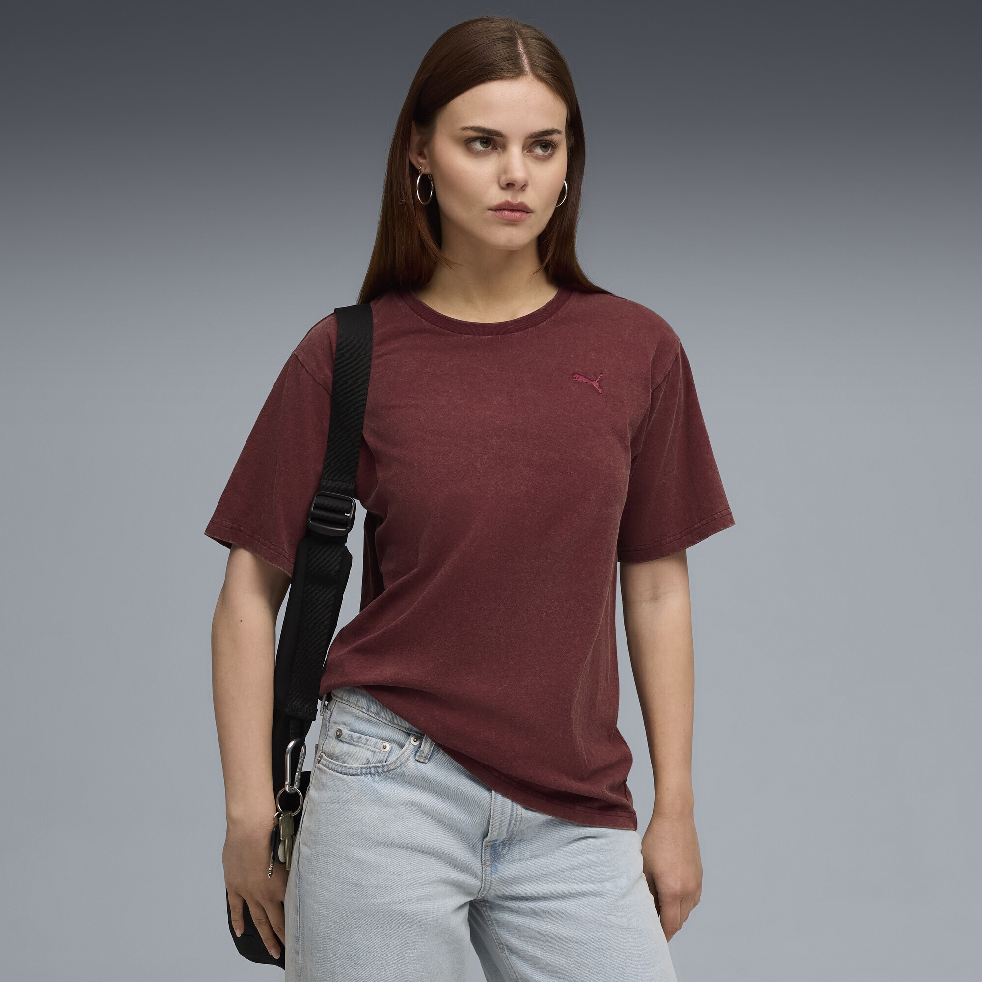 PUMA T-Shirt »Essentials Elevated Relaxed Wash T-Shirt Damen«