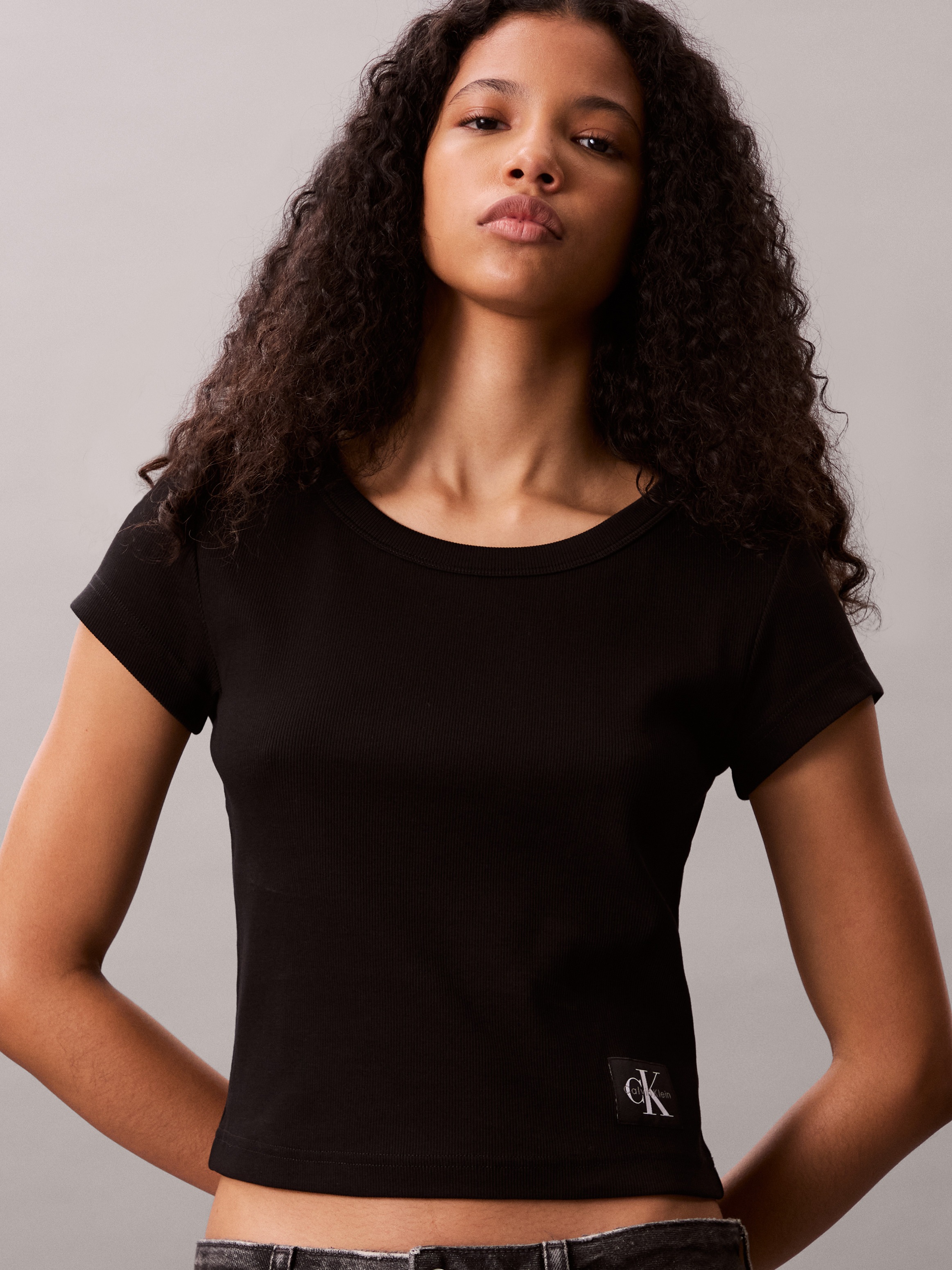 Calvin Klein Jeans T-Shirt "WOVEN LABEL BABY RIB" Regular fit mit Rundhalsa günstig online kaufen