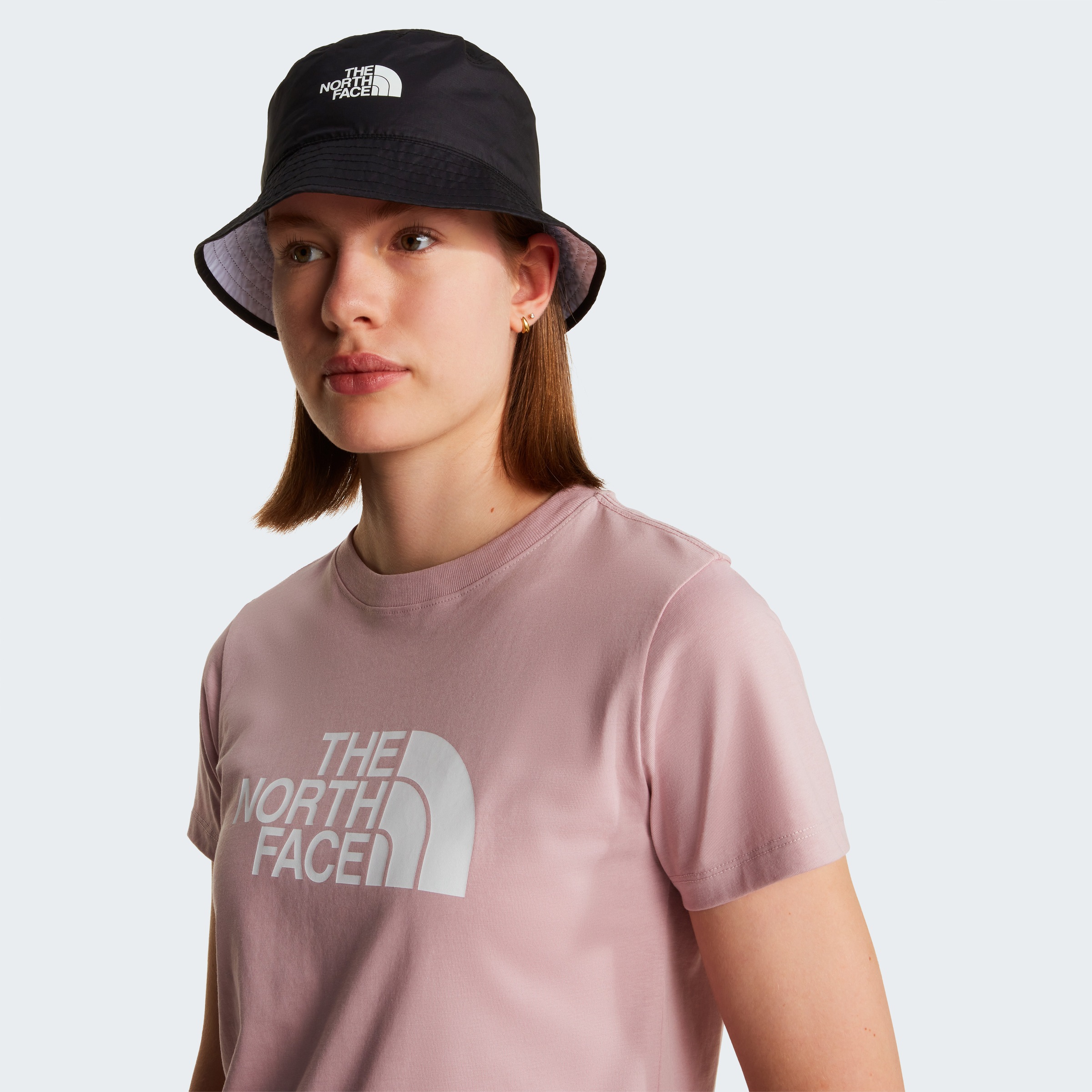 The North Face T-Shirt »W EVOLUTION HALF DOME SLIM SHORT SLEEVE TEE« schmaler Schnitt, kurze Ärmel, atmungsaktives Material