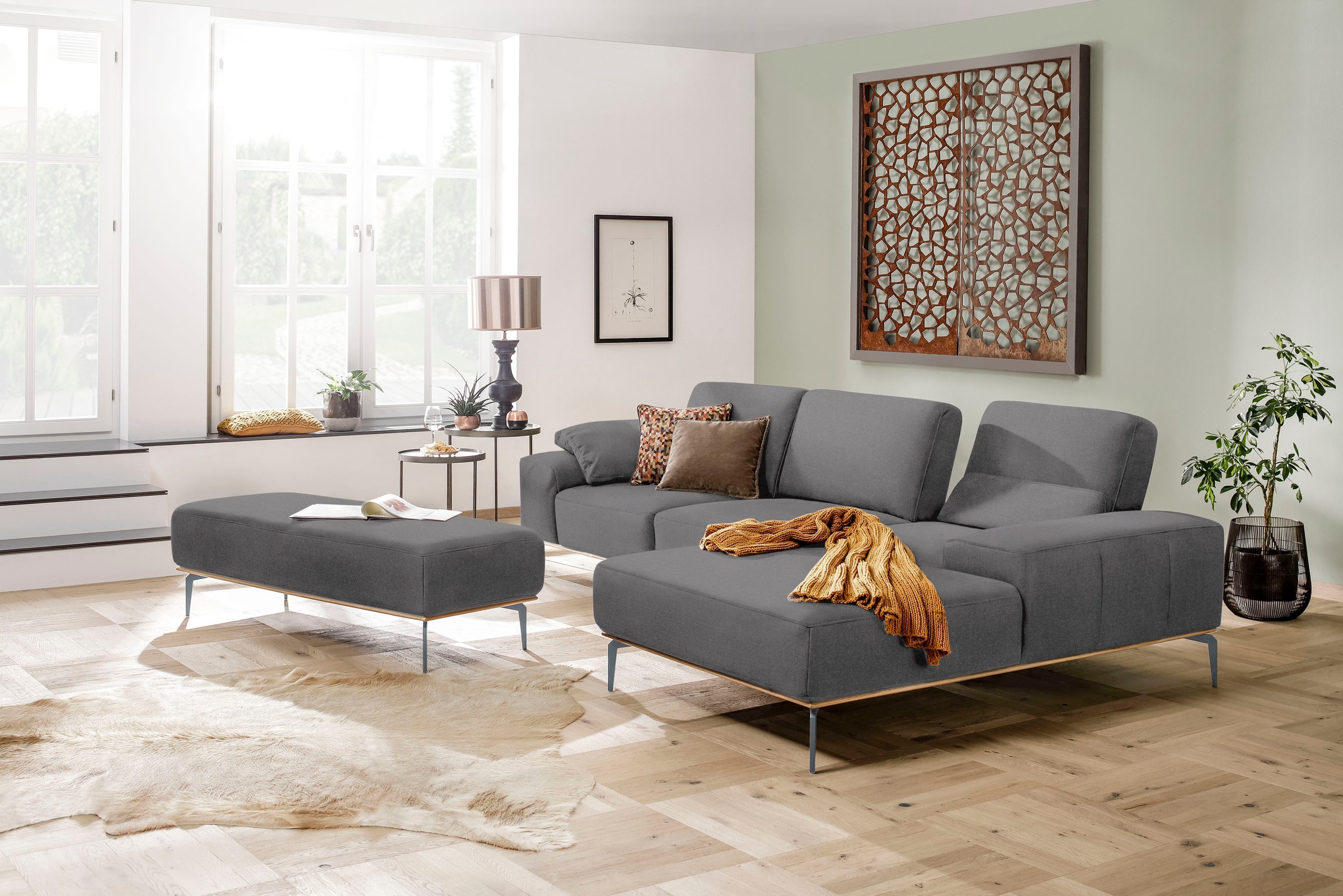 W.SCHILLIG Ecksofa »run, Designsofa mit tollem Sitzkomfort, bequem, L-Form«, mit elegantem Holzsockel, Füße in Silber matt, Breite 319 cm
