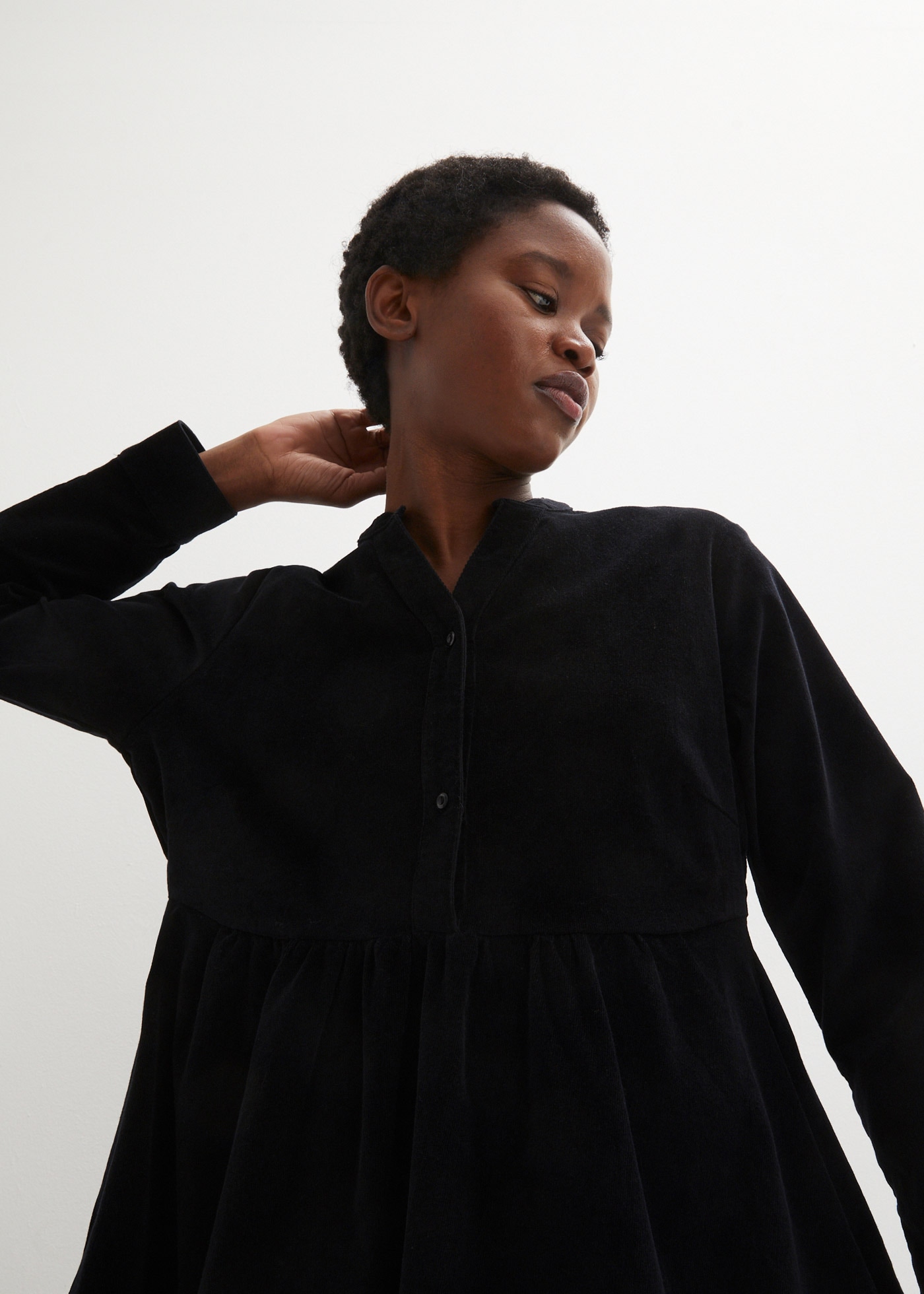 bonprix Midikleid »Kleid aus Baumwollcord« Kleid aus Baumwollcord