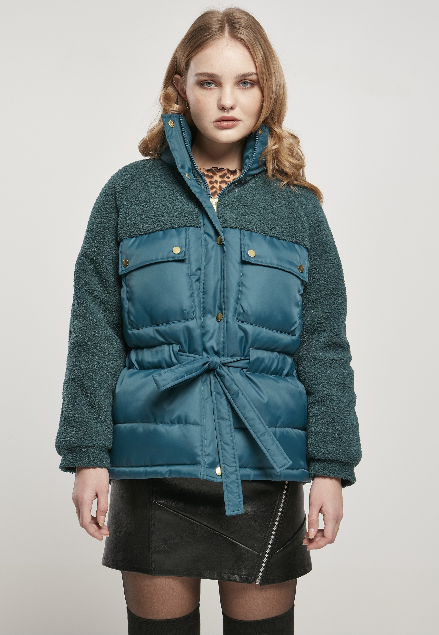URBAN CLASSICS Winterjacke »Urban Classics Damen Ladies Sherpa Mix Puffer Jacket« 1 Stk. tlg. ohne Kapuze