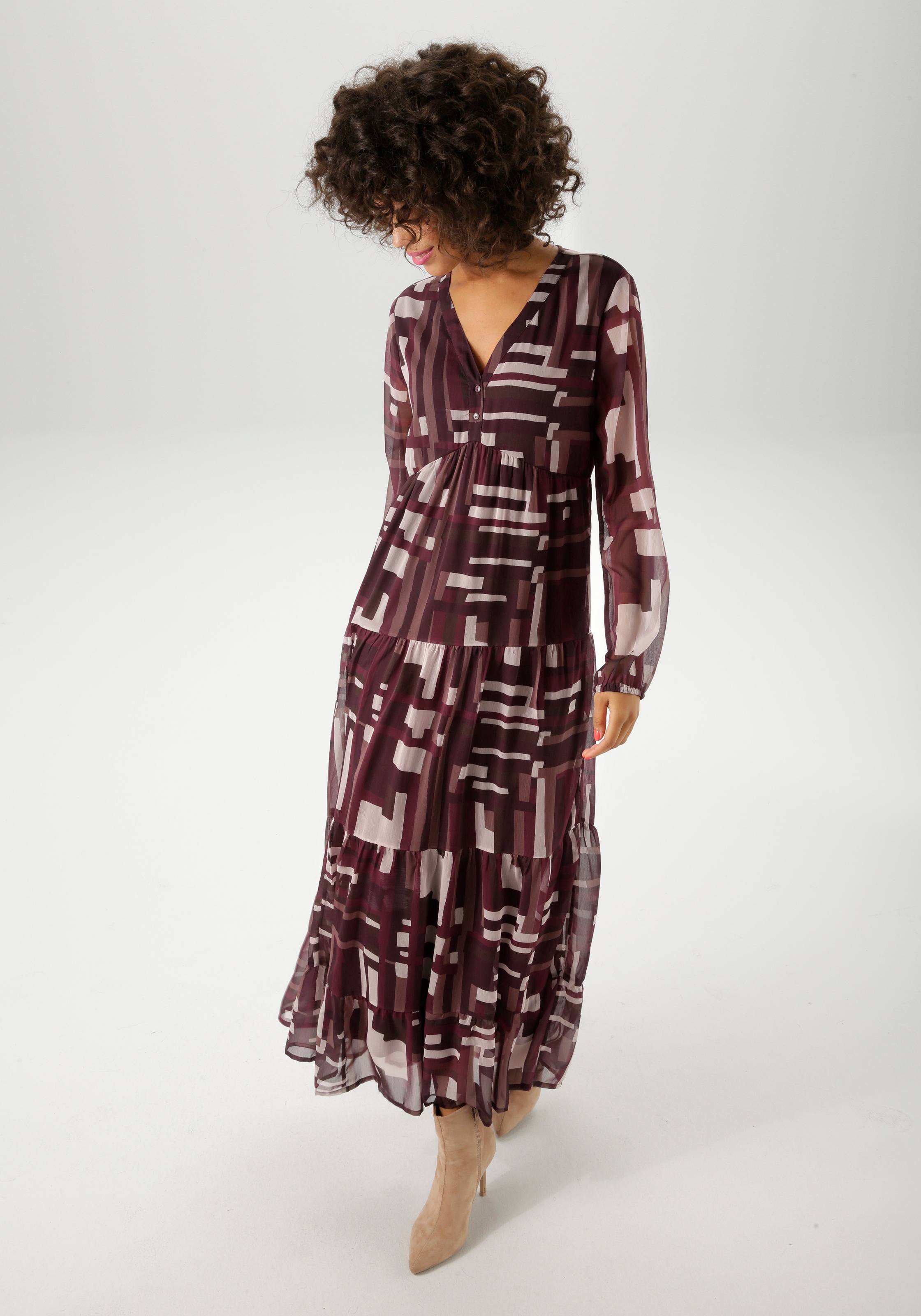 Aniston CASUAL Maxikleid mit trendfarbigem, grafischen Muster günstig online kaufen