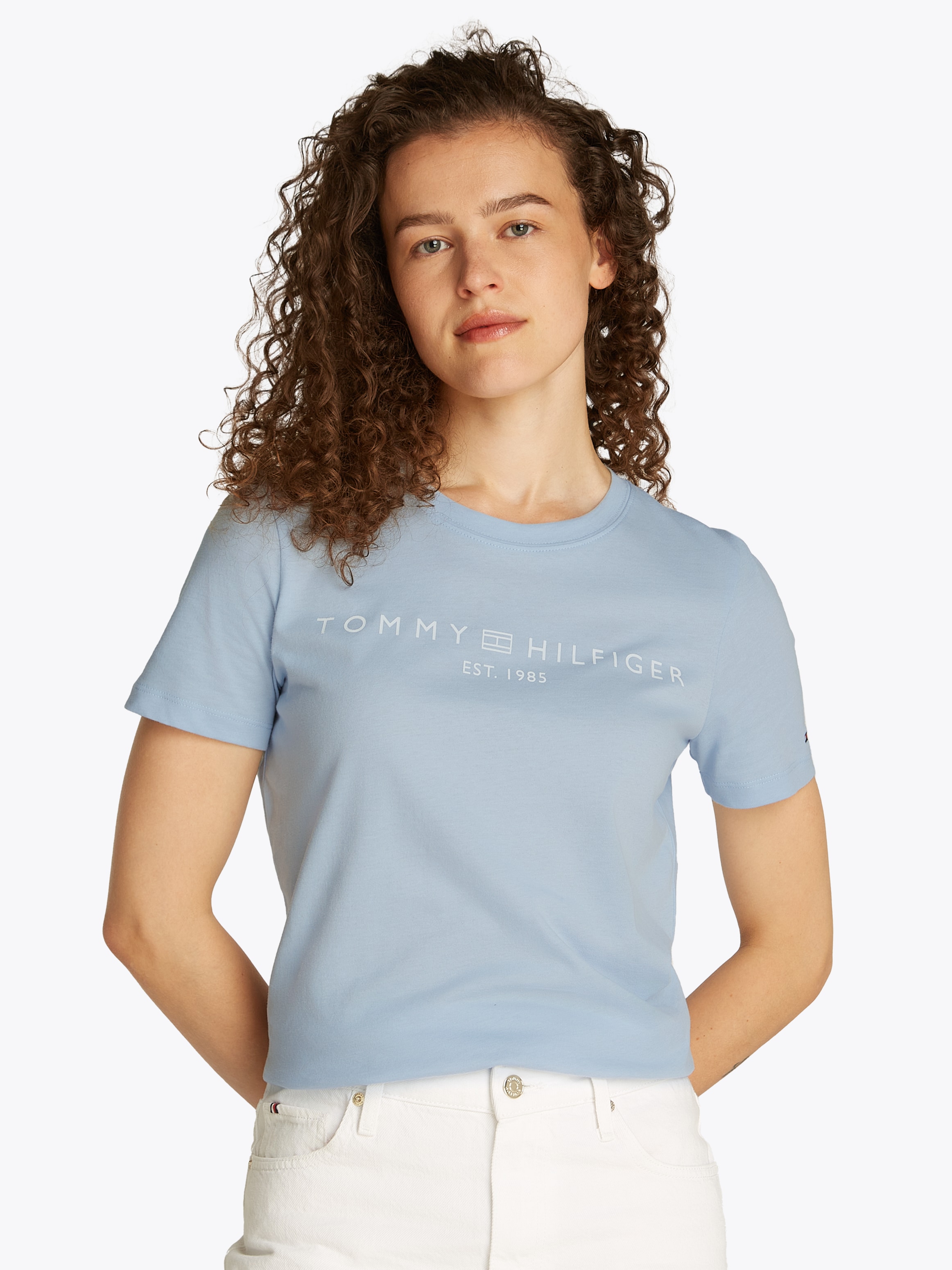 Tommy Hilfiger T-Shirt "REG CORP LOGO C-NK mit Logoschriftzug und Stickerei günstig online kaufen