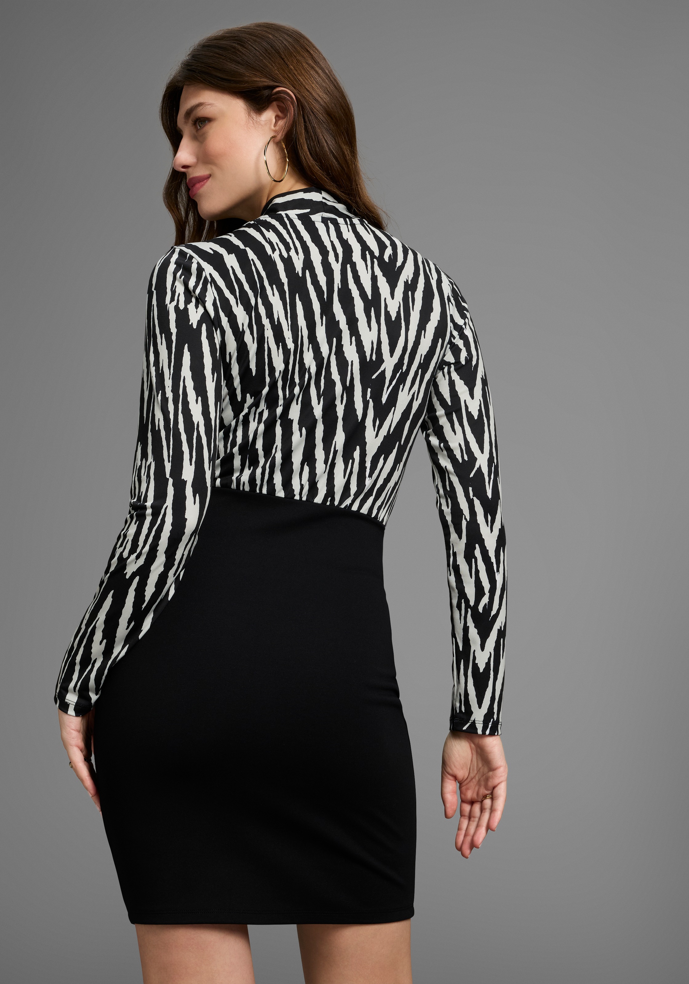 Bruno Banani Jerseykleid Ohne Taschen mit eleganter Wickeloptik und Print günstig online kaufen