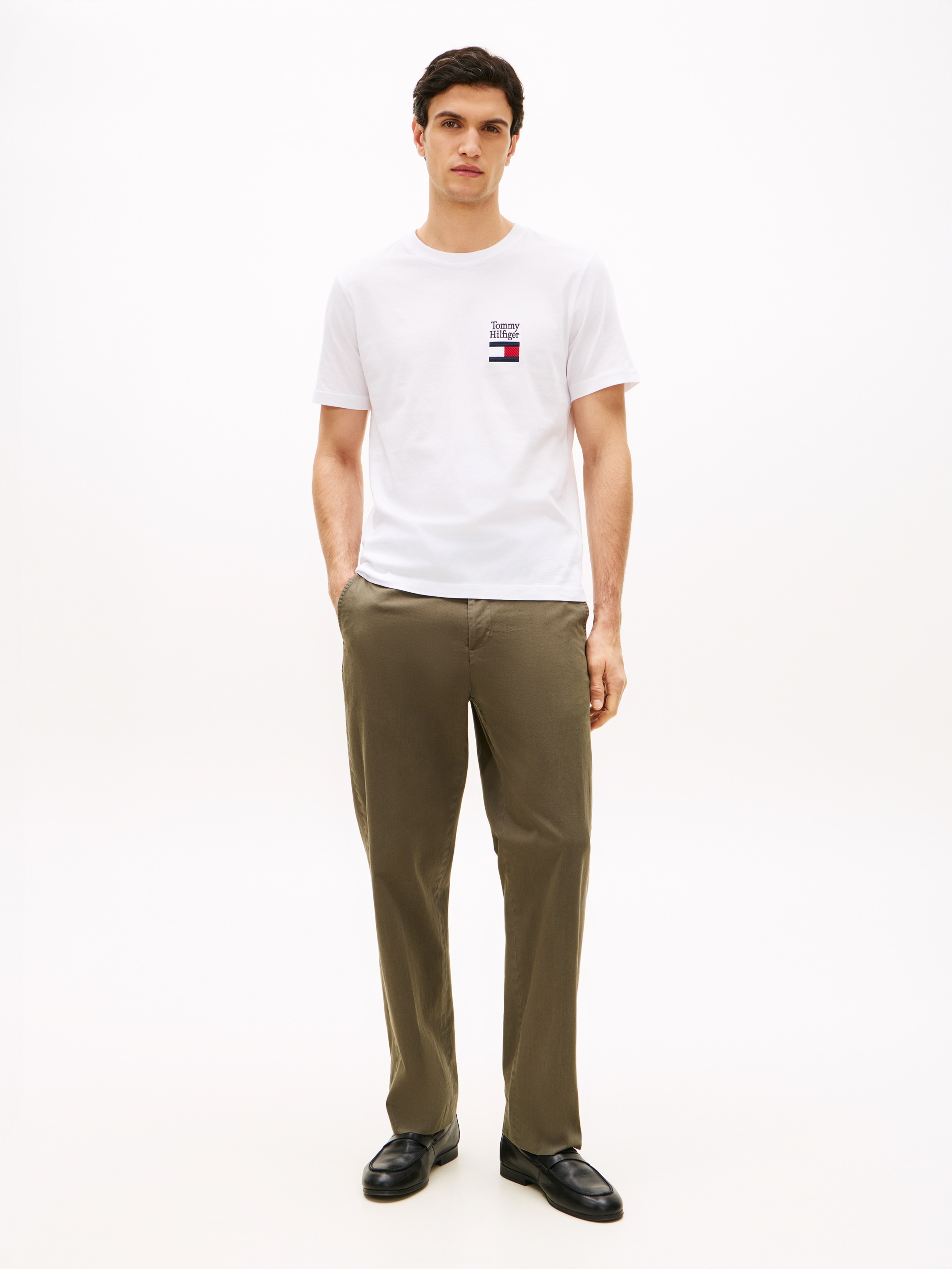 Tommy Hilfiger T-Shirt »BRAND LOVE TEXT STACK« Regular fit mit Rundhalsausschnitt