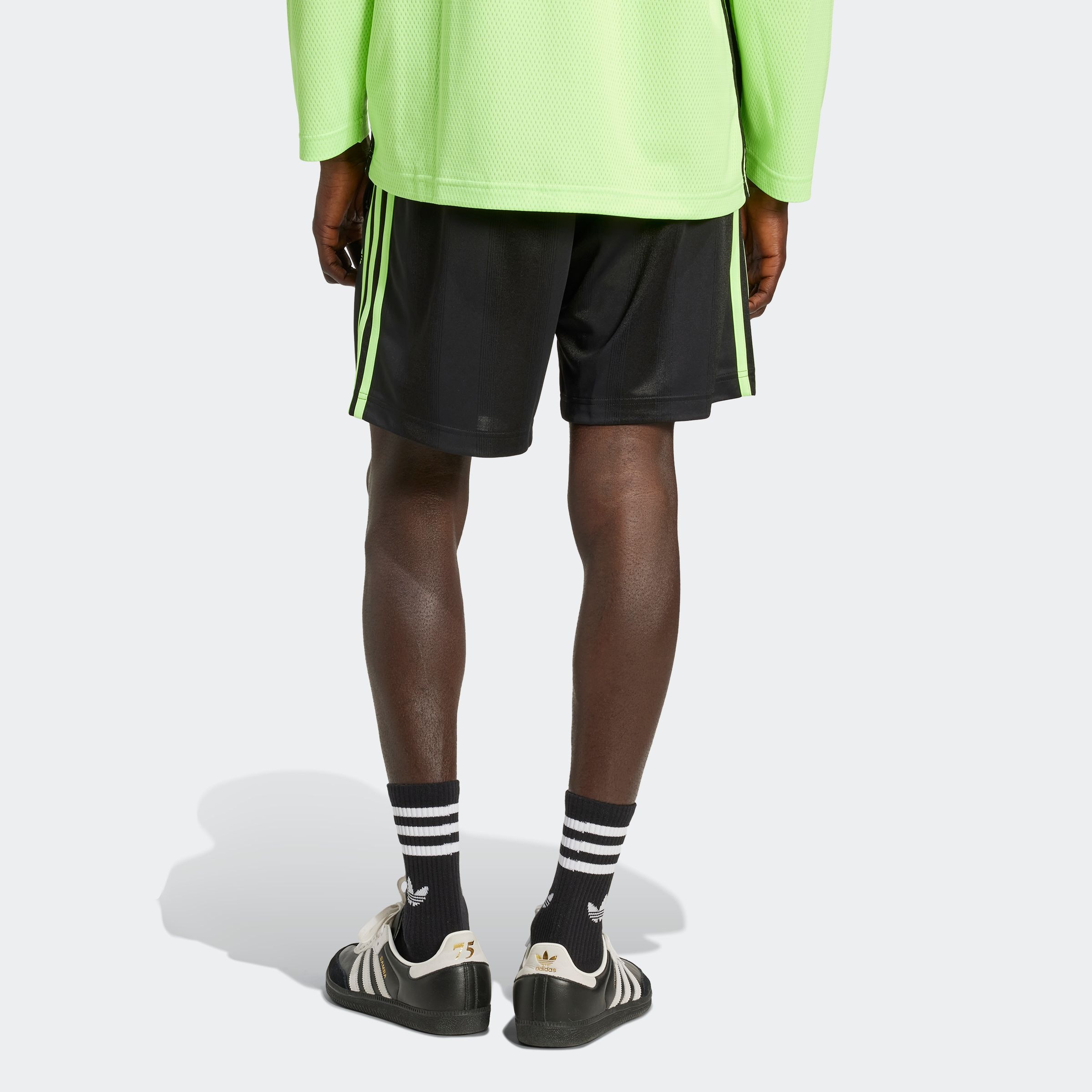 adidas Originals Shorts "JACQ SHORTS" lockere Passform, mit Kordelverschlus günstig online kaufen