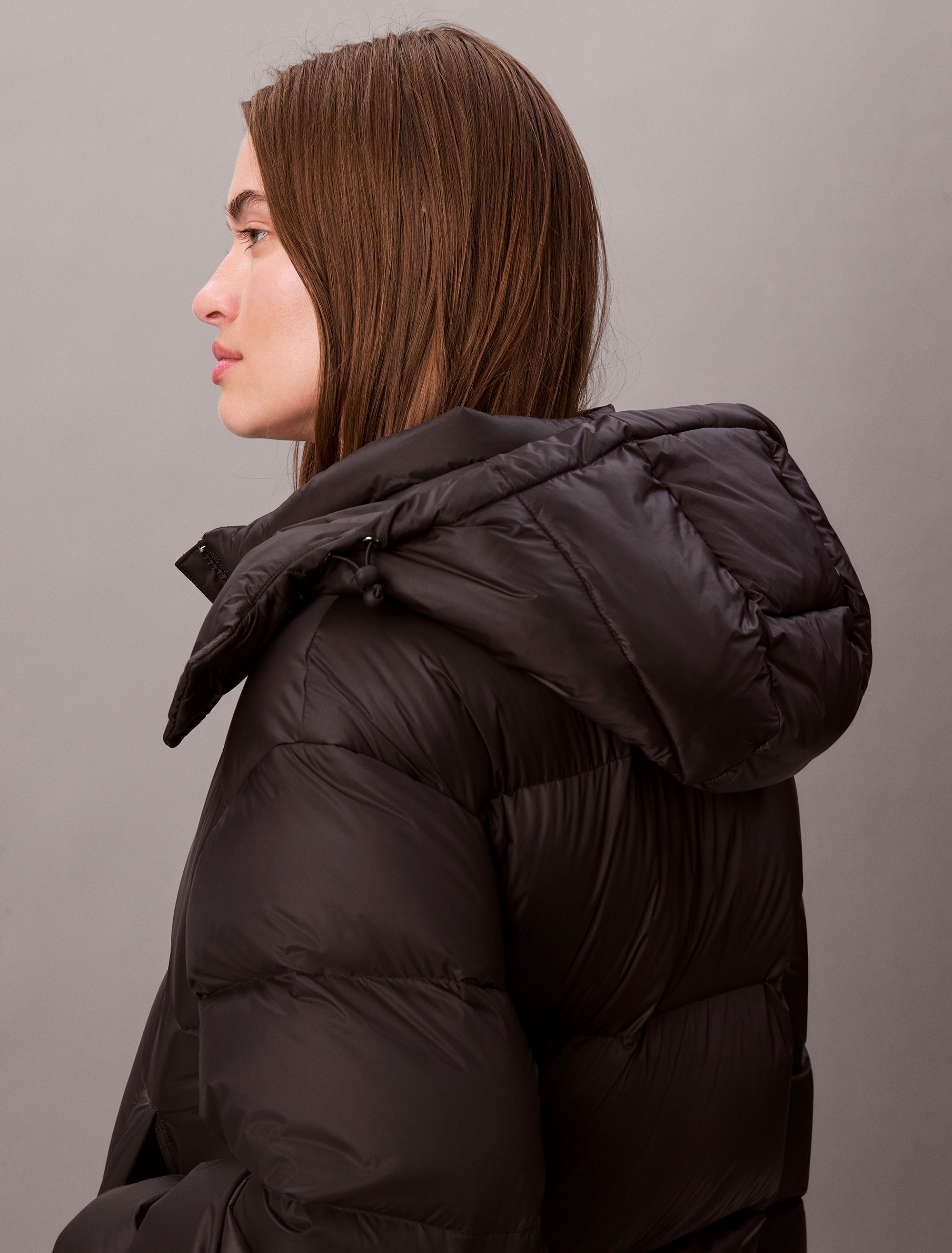 Calvin Klein Jeans Steppjacke »ESSENTIAL MIDWEIGHT PUFFER JACKE«, mit Kapuze, Mit Rundhalsausschnitt, regular fit