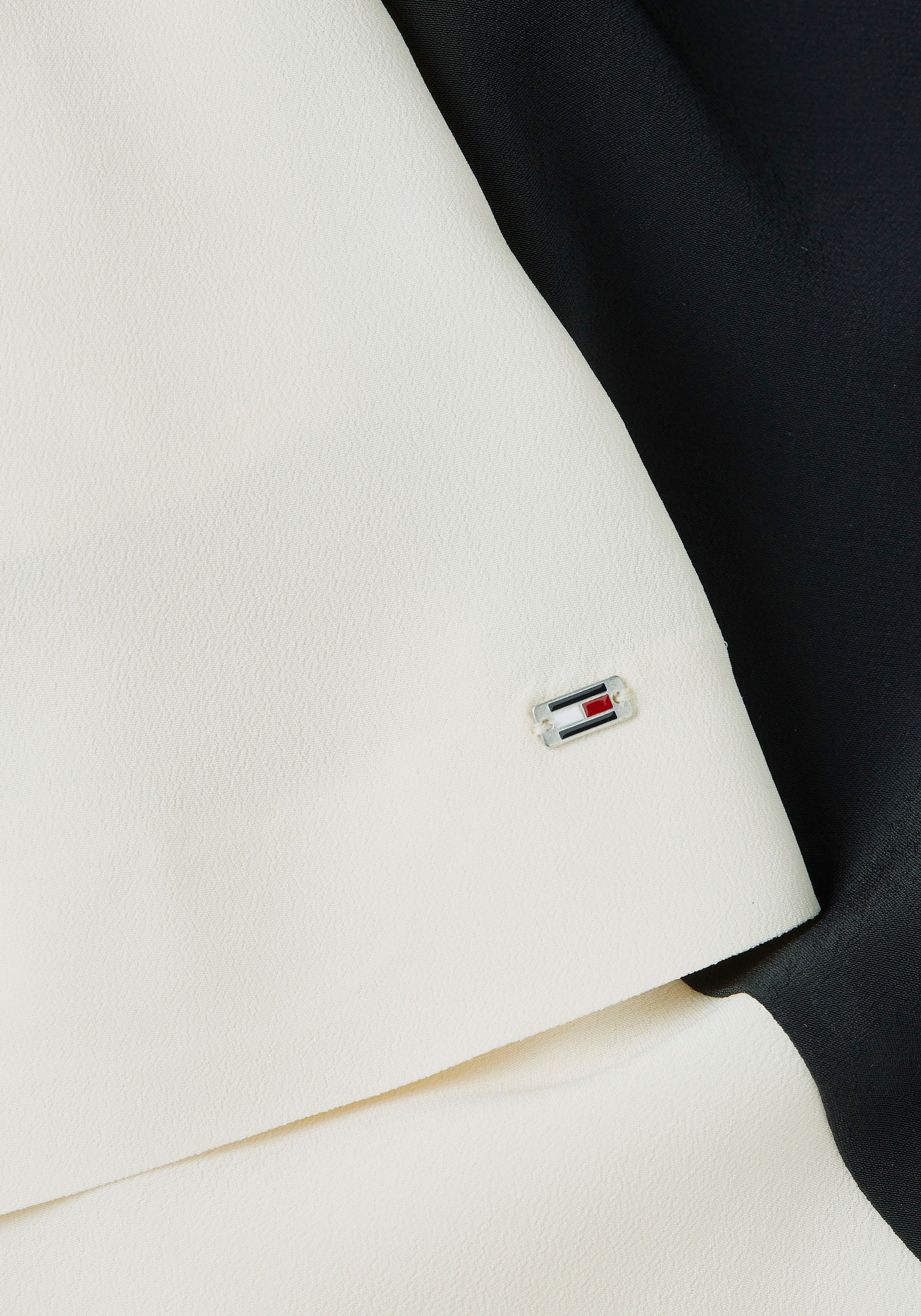 Tommy Hilfiger Blusenkleid »VISCOSE BLOCKED KNEE DRESS«, mit Logopatch für  bestellen | BAUR