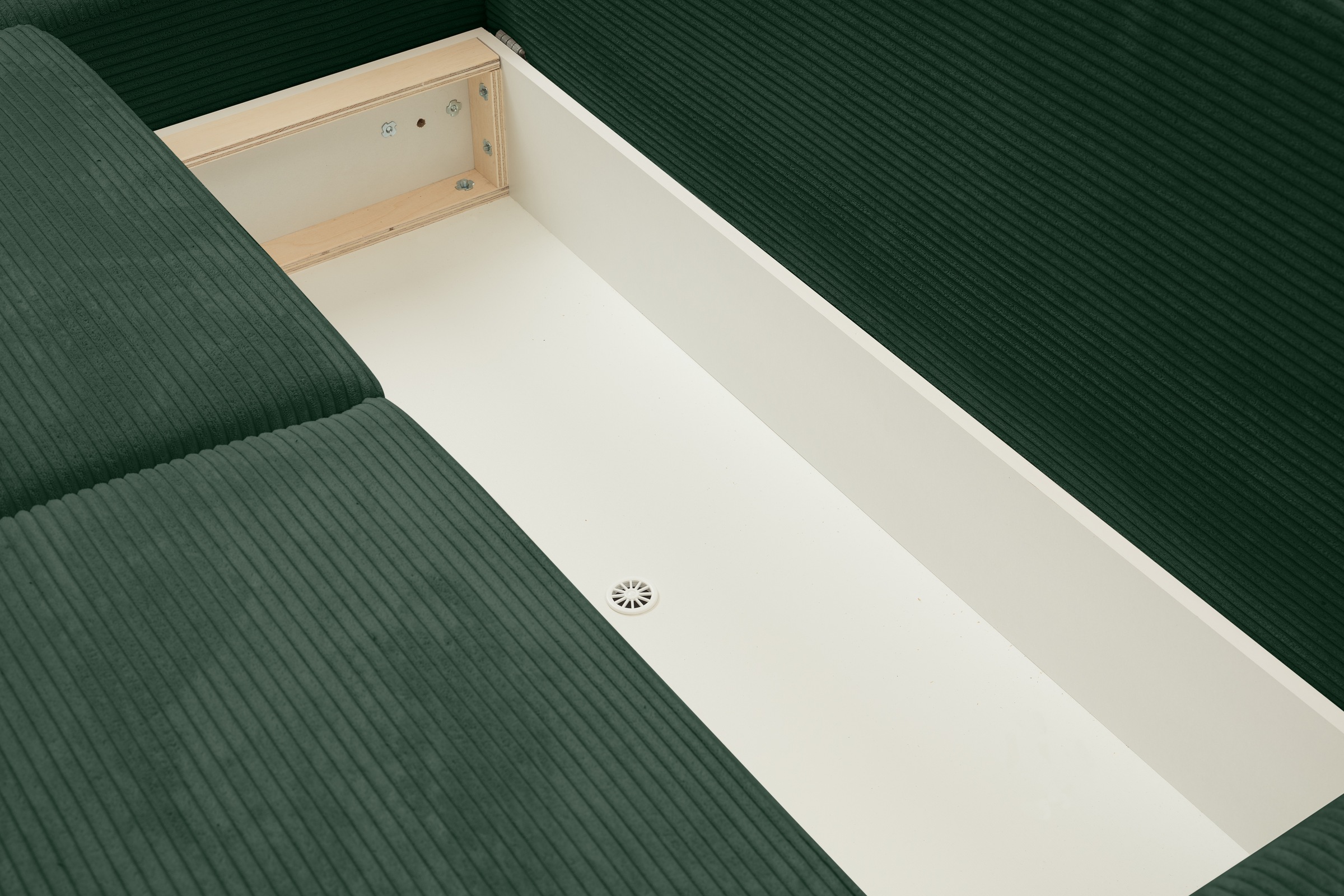 WERK2 Ecksofa »Riwa, modernes Sofa zum Kuscheln und Entspannen, Breite 300cm, L-Form«, Trendiges Ecksofa mit vielen Kissen, Schlaffunktion & Bettkasten