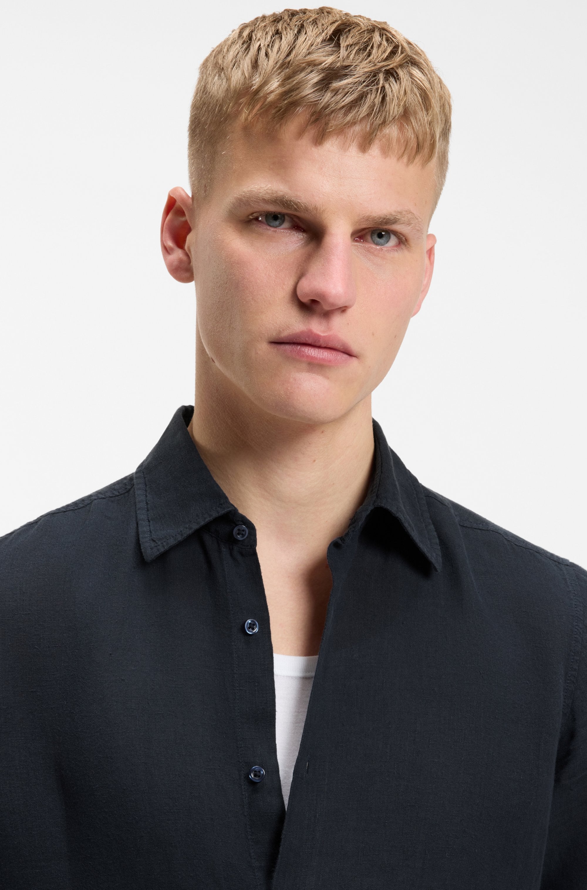 BOSS ORANGE Kurzarmhemd »Rash Premium Herrenmode« aus reinem Leinen, regular fit