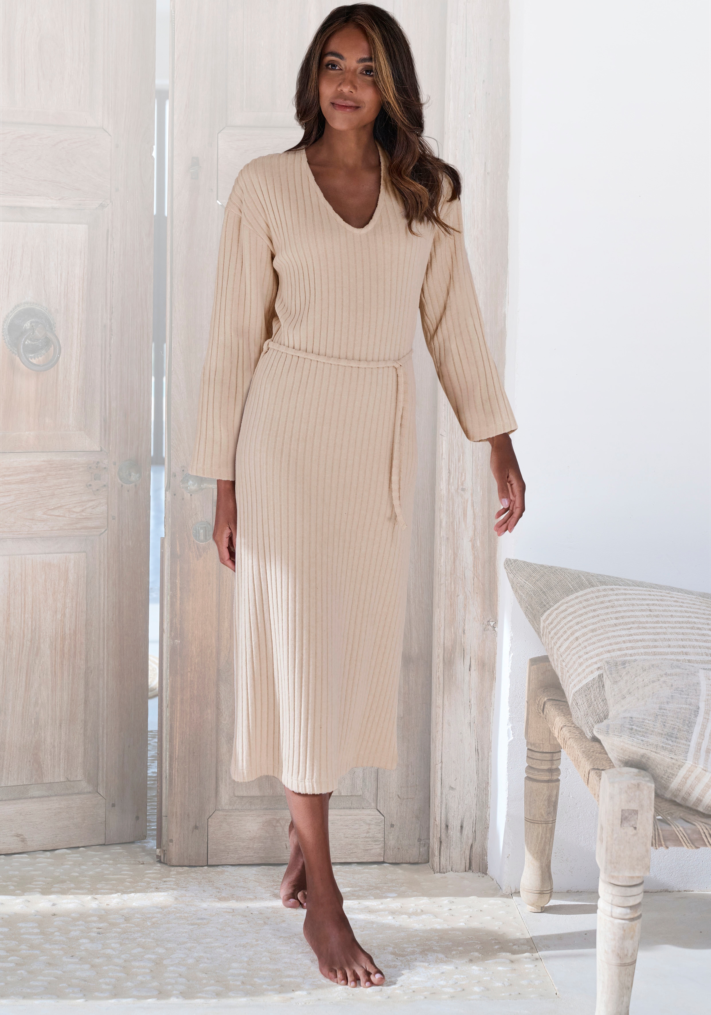 LASCANA Strickkleid Lounge-/ Rippkleid mit weiten Ärmeln und Taillenband, Loungewear