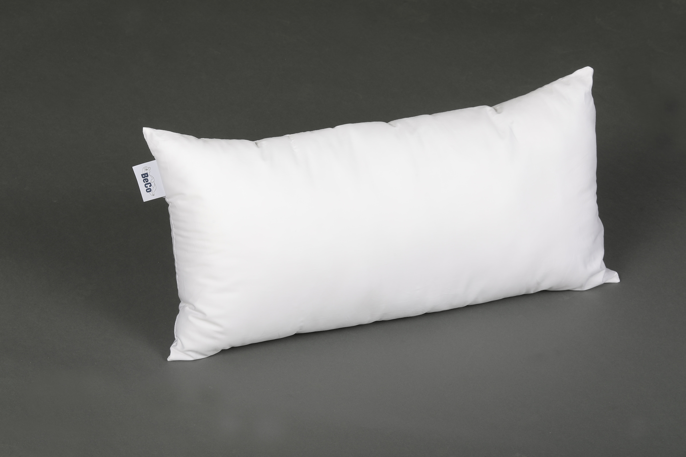 Beco Microfaserkissen »BeCo Medibett in 40x80 & 80x80 cm«, Füllung: Klimafaser, Bezug: Microfaser-Feinbatist, (1 St.), Kissen in zwei Bezugsvarianten, Made in EU & Made in Green