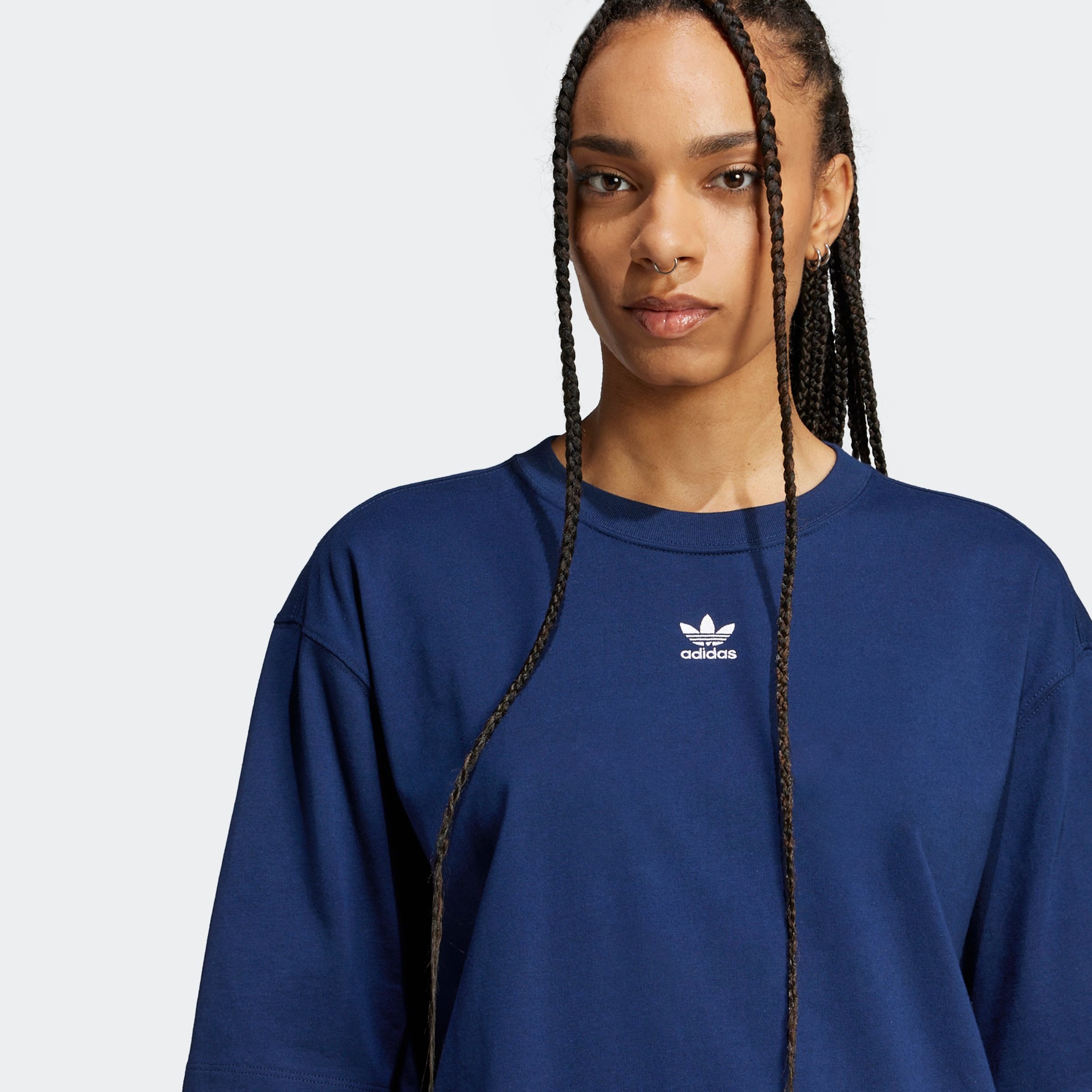 adidas Originals T-Shirt »ESS BOYFR TEE«, Boyfriend Style, lockerer Schnitt