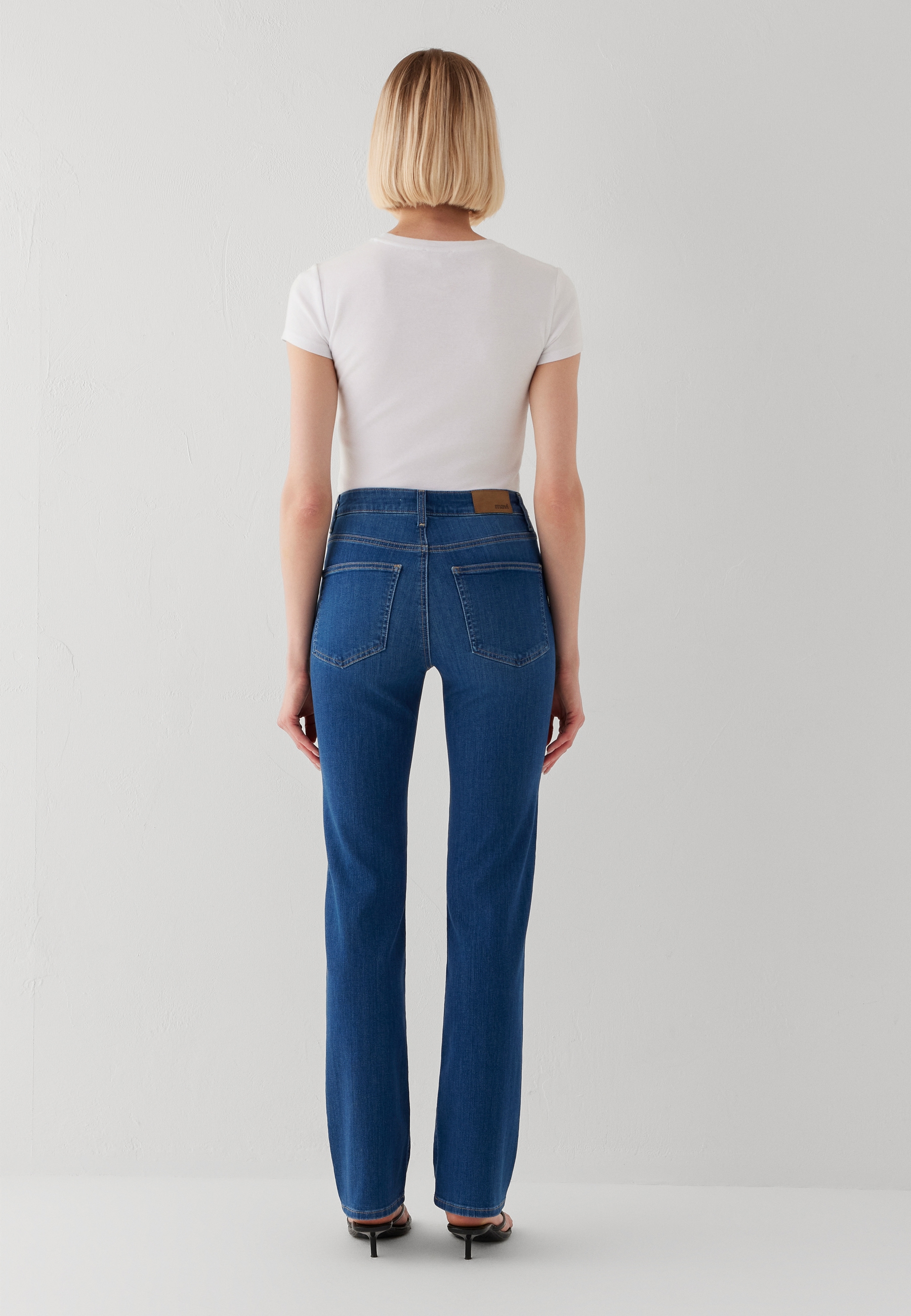Mavi Straight-Jeans »KENDRA« gerde Form
