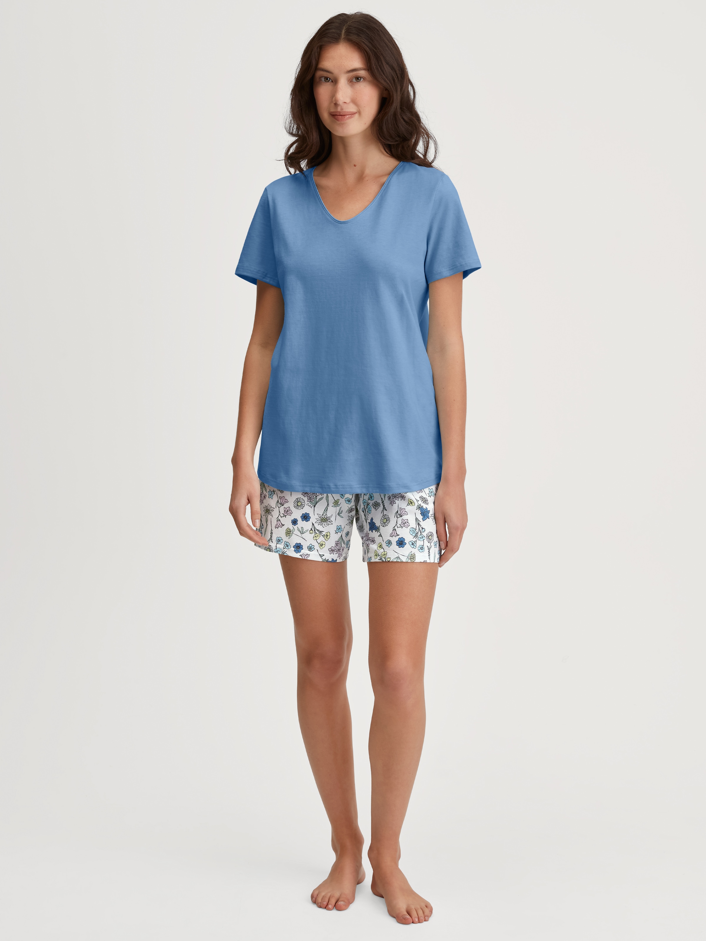 CALIDA Shorty "Flower Nights", (2 tlg.), Hose geblümt, Oberteil uni, V-Auss günstig online kaufen