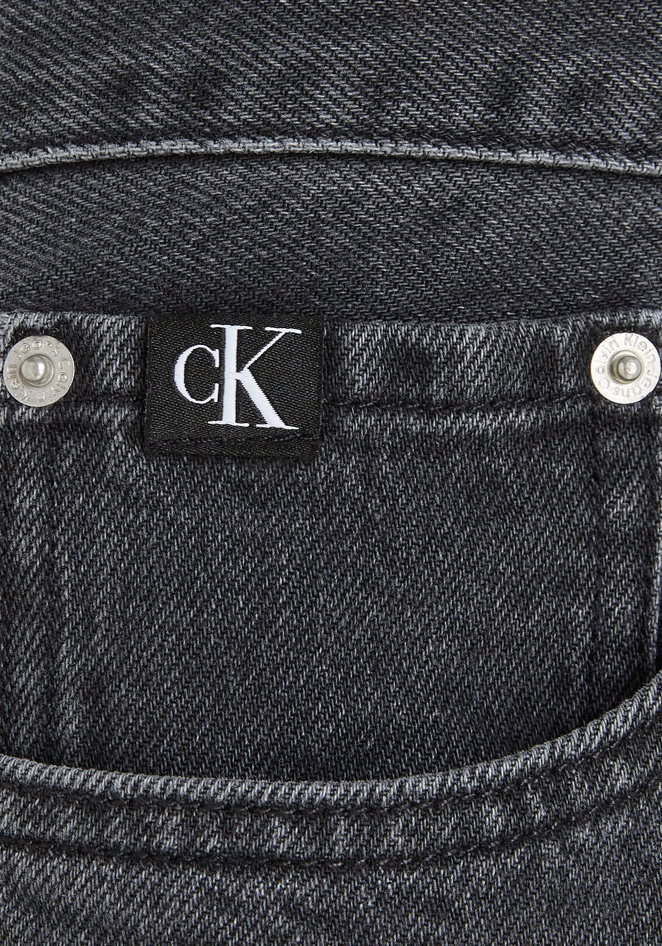 Calvin Klein Jeans Straight-Jeans »AUTHENTIC STRAIGHT«, mit Logo-Badge