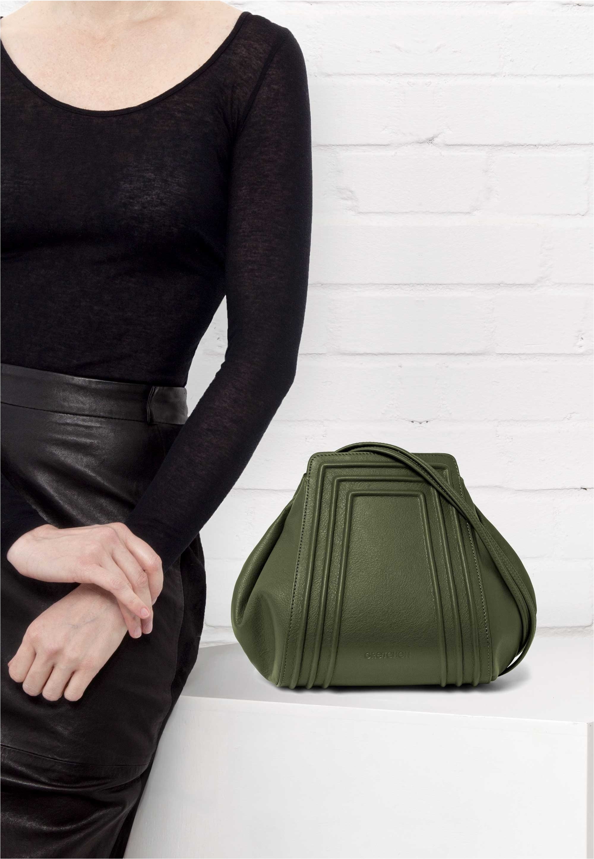 GRETCHEN Schultertasche, aus italienischem Kalbsleder