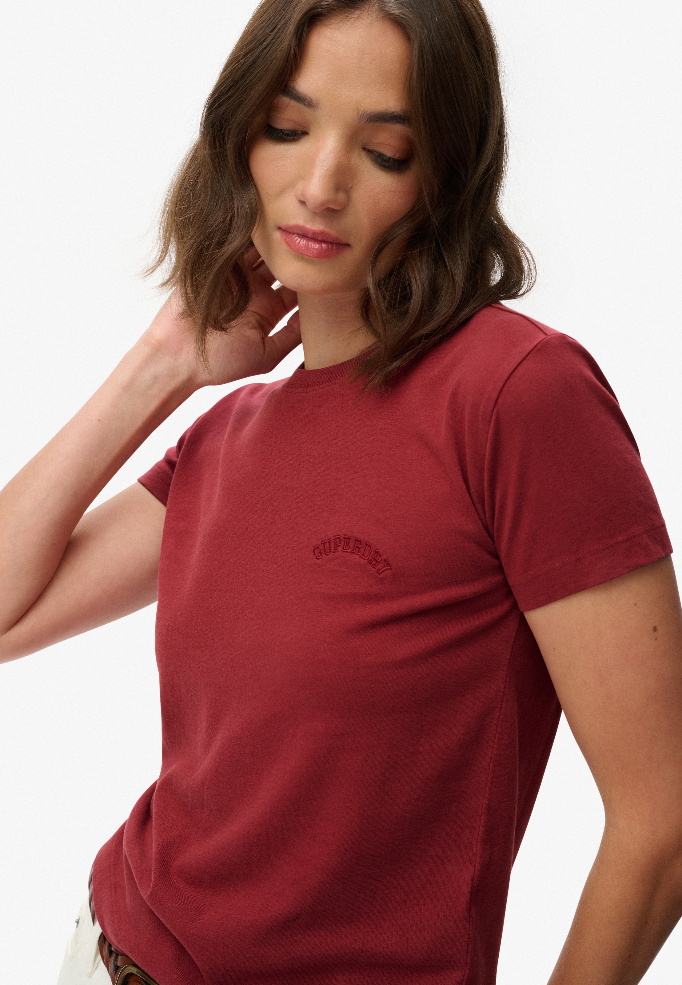 Superdry Kurzarmshirt »SU-ESSENTIAL LOGO 90'S T SHIRT«, angenehmes Tragegefühl durch besonders weiche Haptik