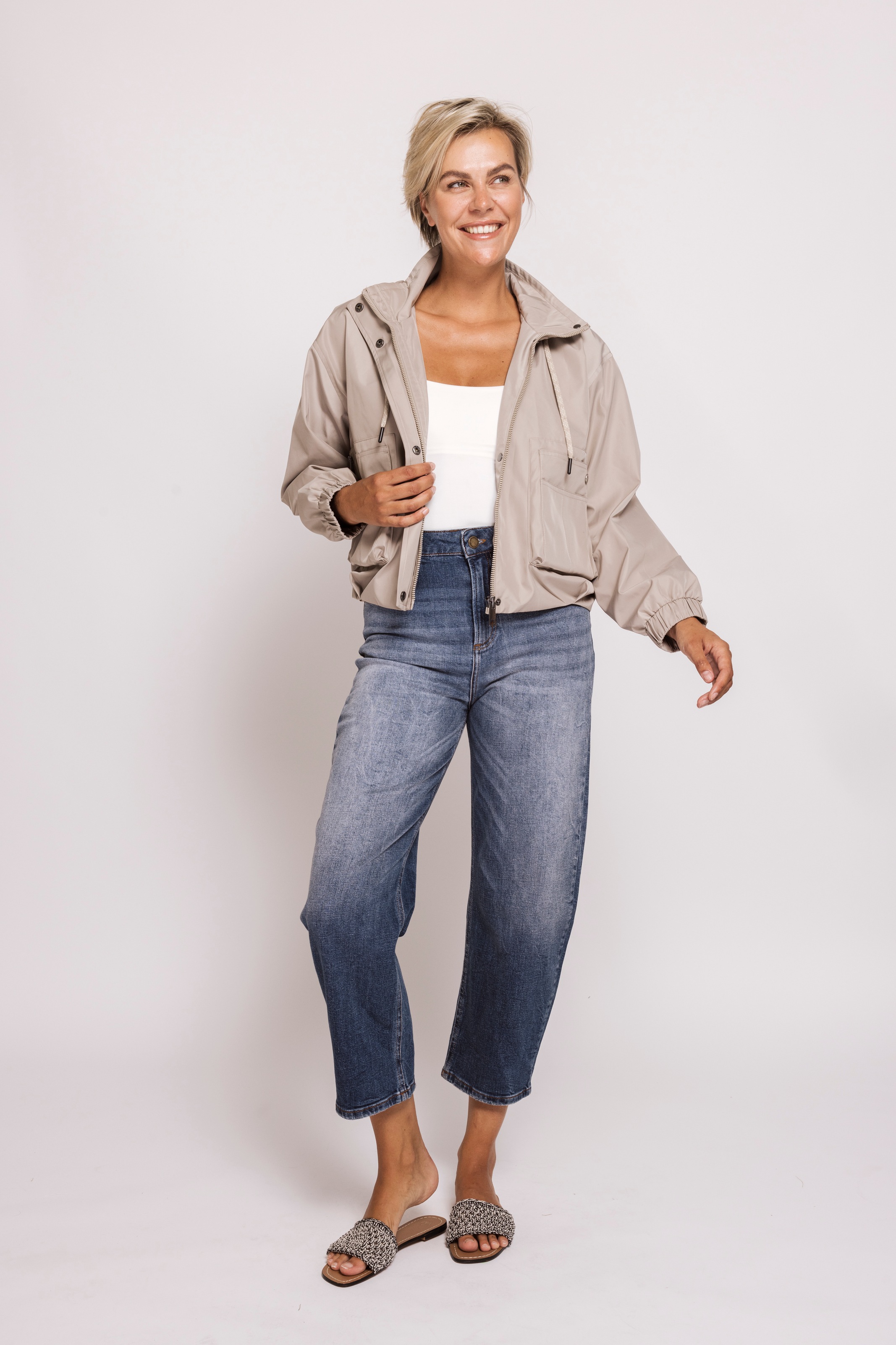 Thumbnail - Zhrill Kurzjacke "ZHBIRA Kurzjacke" mit Kapuze mit Kapuze und Reißverschluss