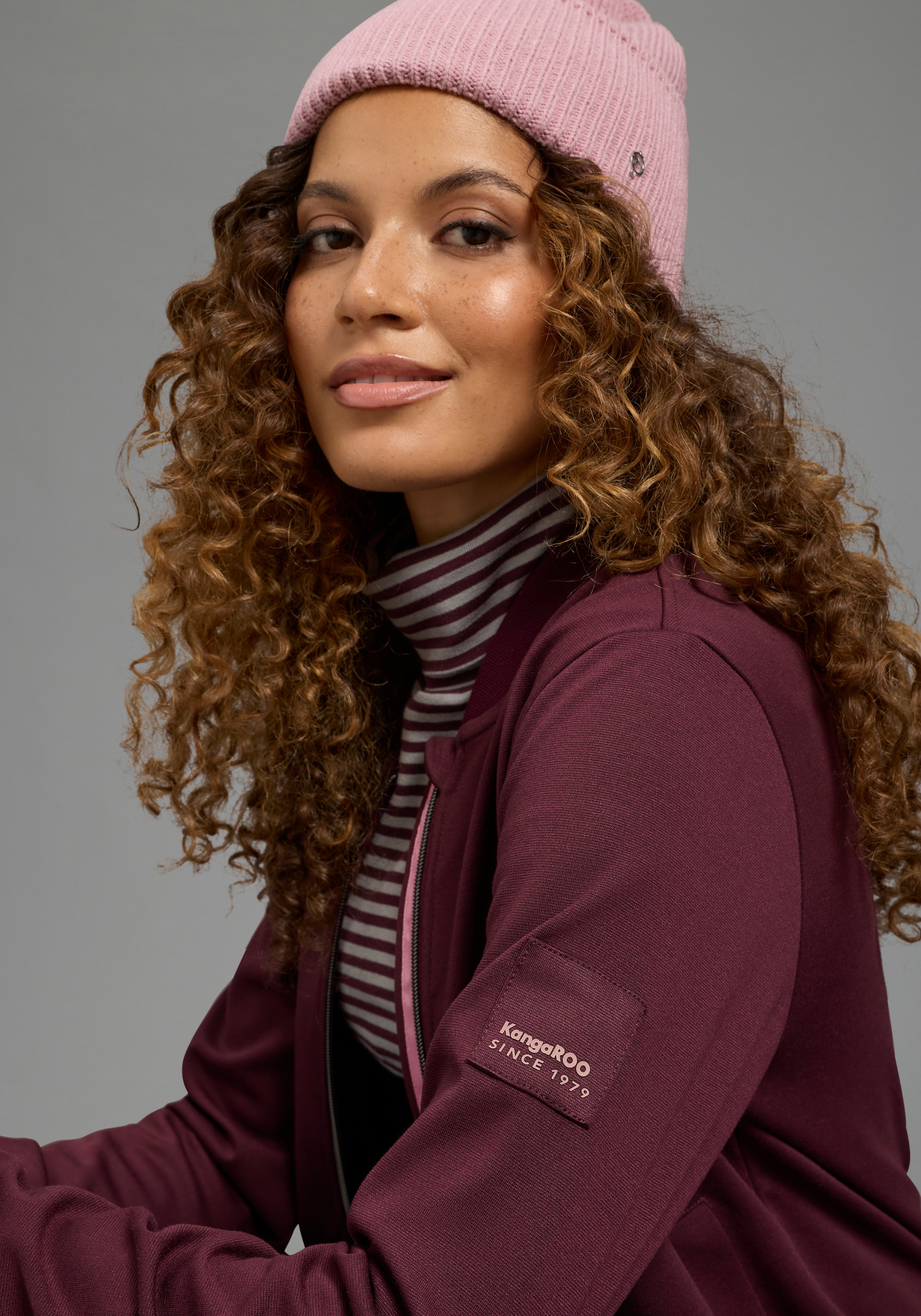 KangaROOS Blouson aus softem Materialmix, mit Kontrastdetails, Reißverschluss