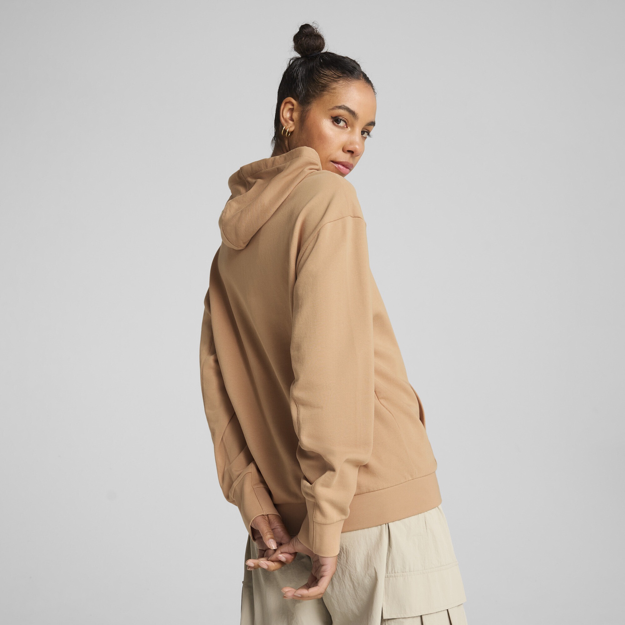 PUMA Hoodie »ESS Relaxed Fit Hoodie Damen«