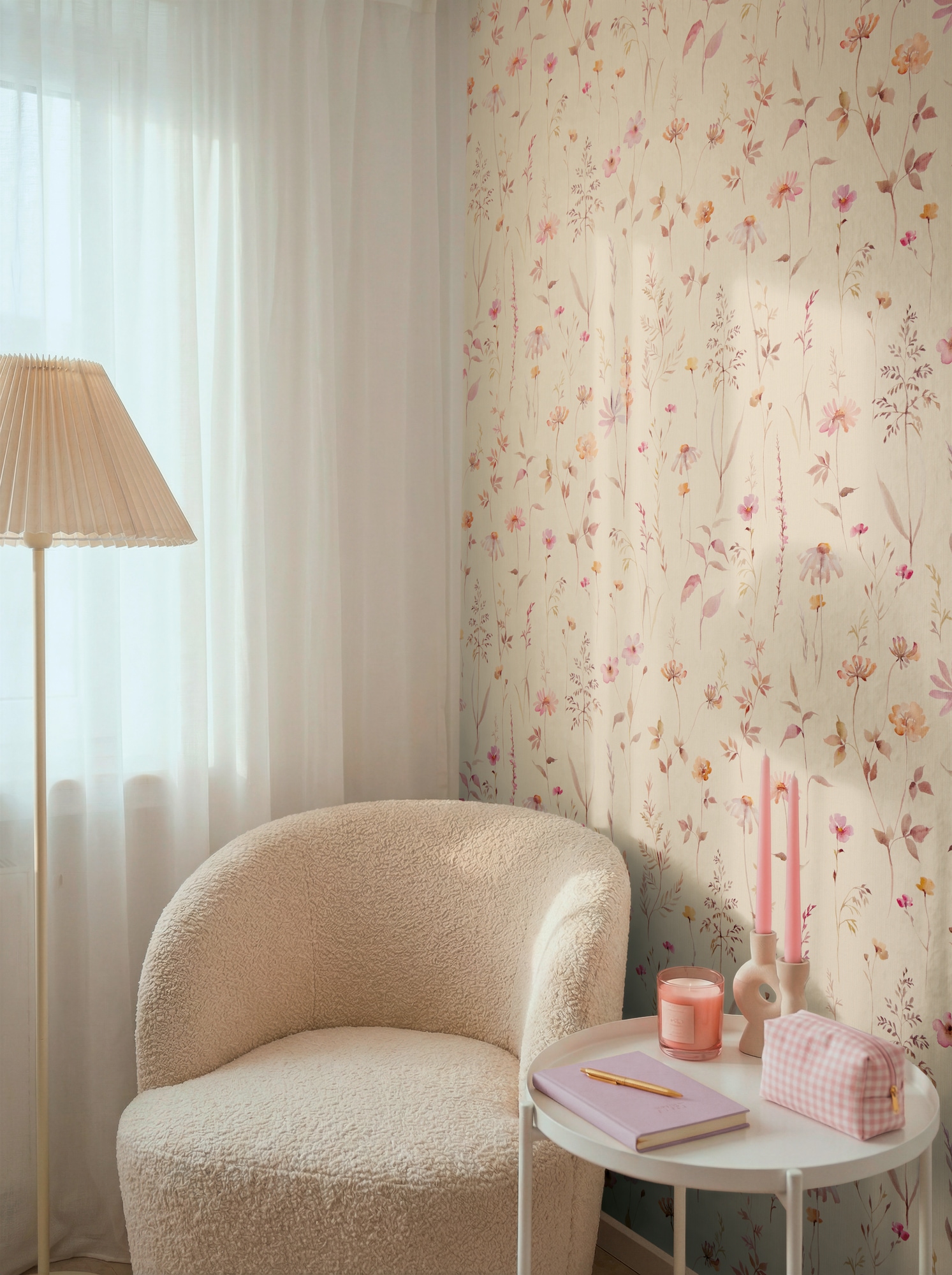 A.S. Création Vliestapete »Trend Spectrum Floral – Romantische Blütenranken Vliestapete« floral | geblümt | matt leicht strukturiert Romantische Blüten- und Blätterranken in harmonischer Farbwelt