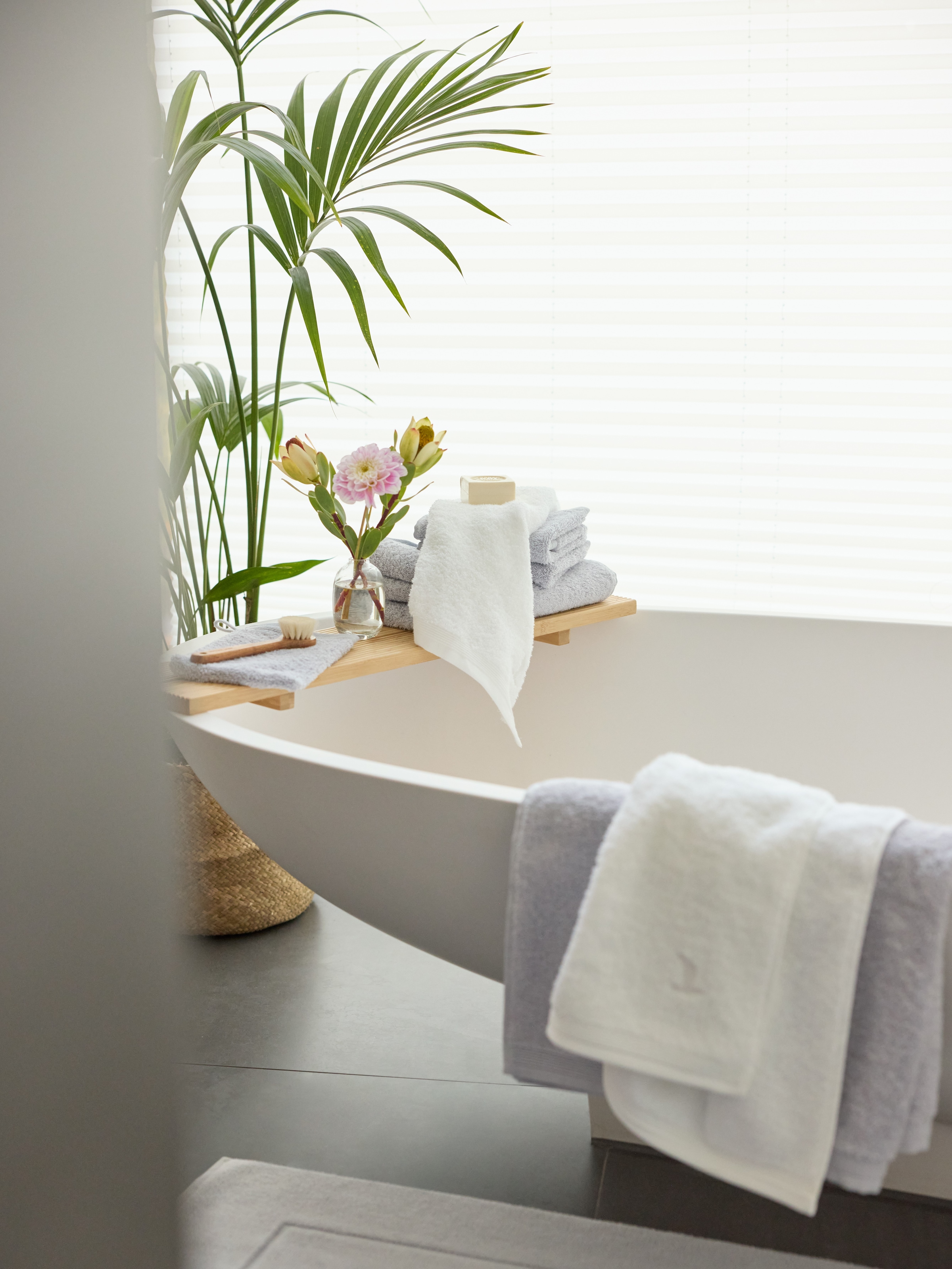 Möve Badematte »Superwuschel, Badvorleger, Badezimmer Teppich«, rutschhemmend beschichtet, strapazierfähig-schnell trocknend-fußbodenheizungsgeeignet, Mikrofaser-Badematte, Badteppich, rechteckig, rund & als 3-tlg. Set
