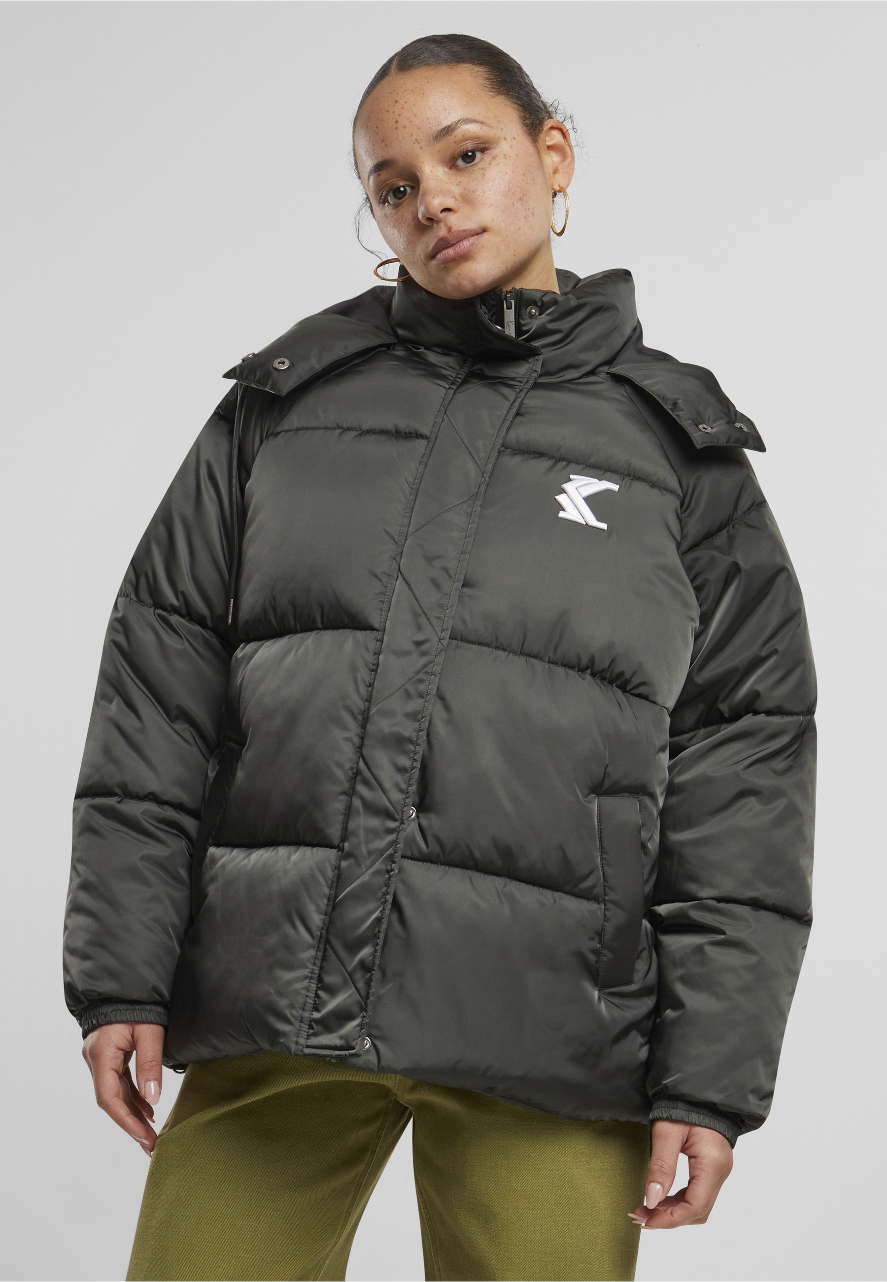 Karl Kani Winterjacke »Karl Kani Karl Kani OG OS Puffer Jacket« 1 Stk. tlg. mit Kapuze