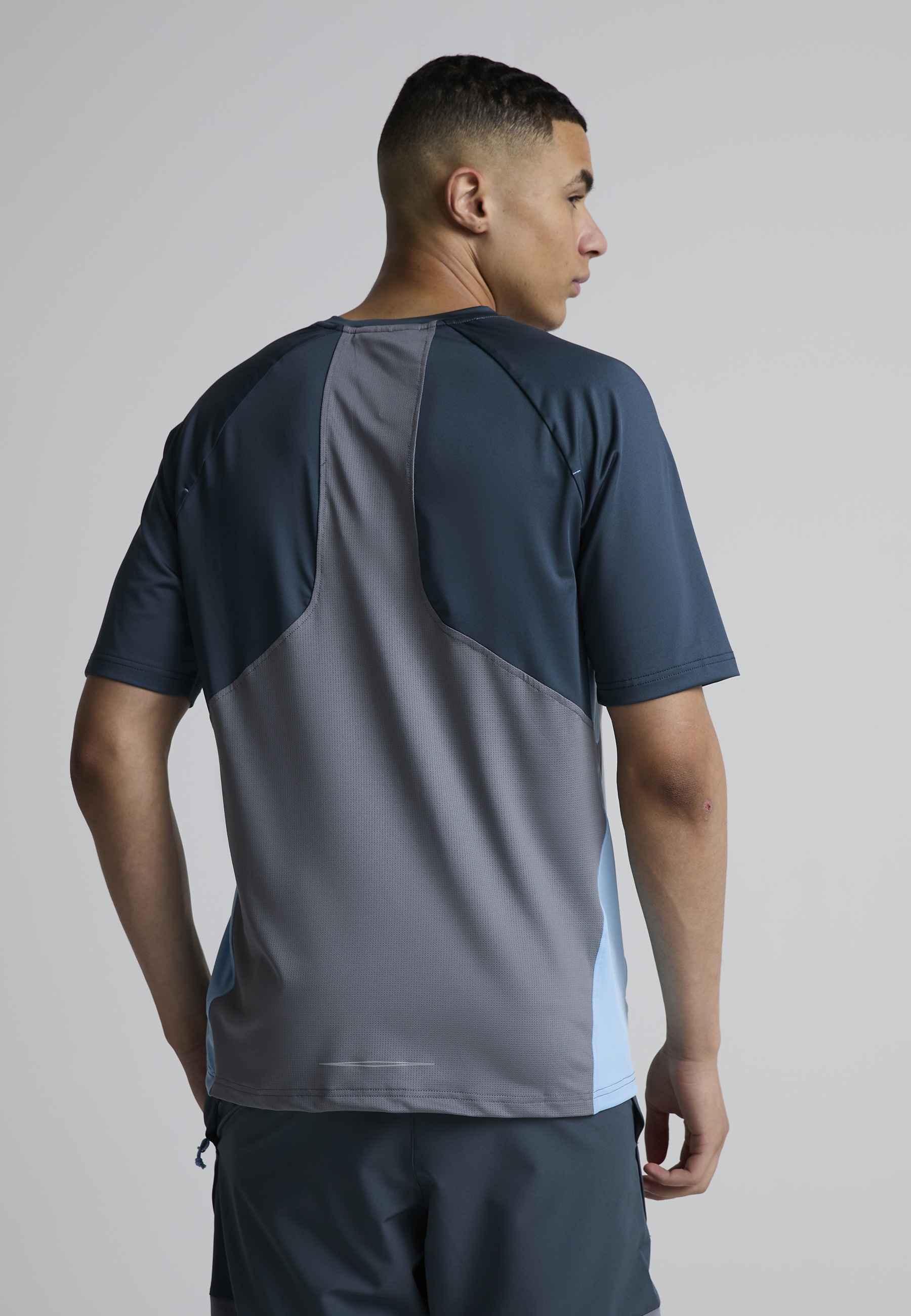 Monterrain T-Shirt »Monterrain VAULT TEE« 1