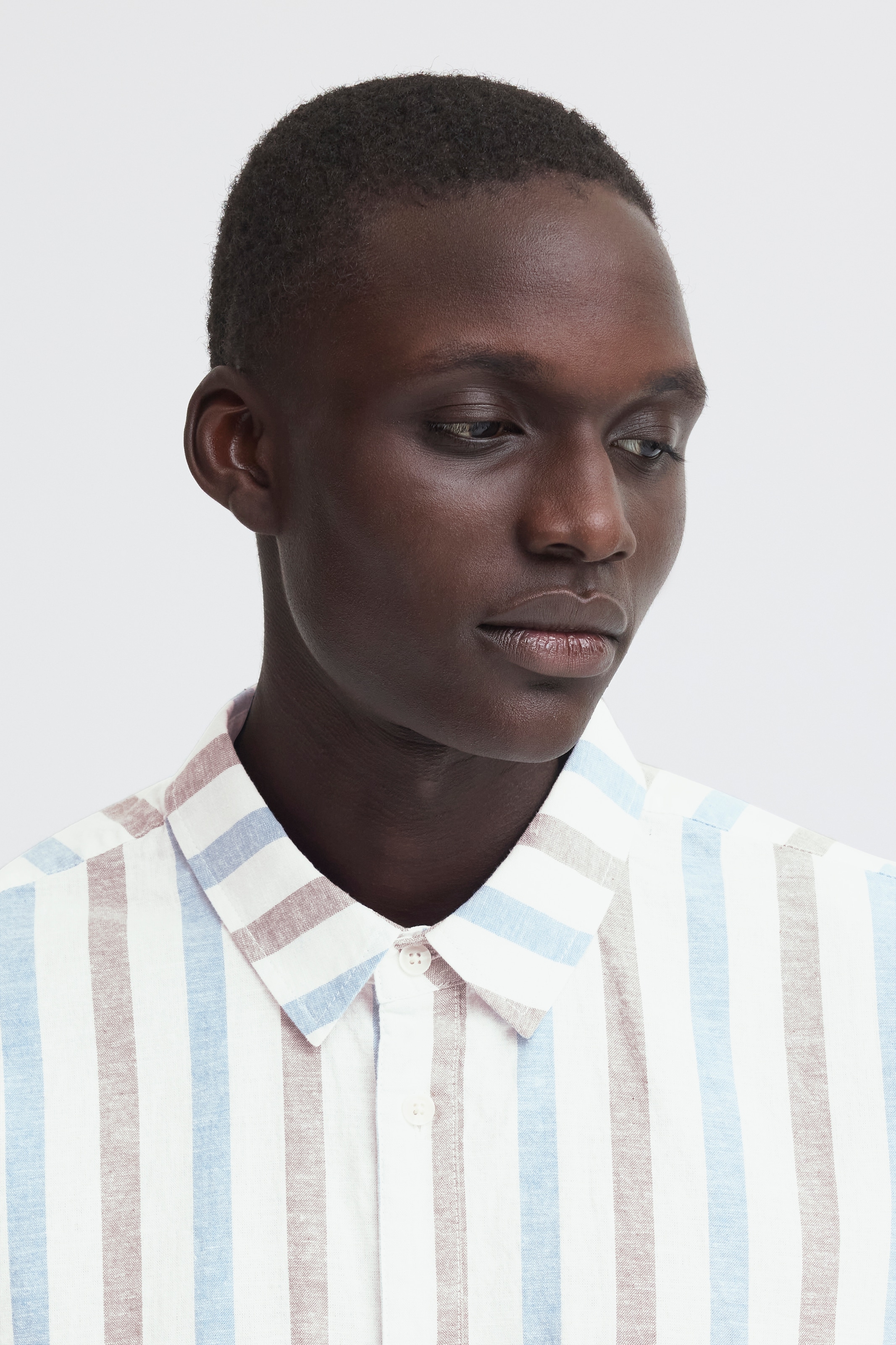 Blend Kurzarmhemd »BHABAN SHIRT STRIPE« aus Baumwollmischung, mit Leinen, Relaxed Fit, gestreifte Leinenoptik