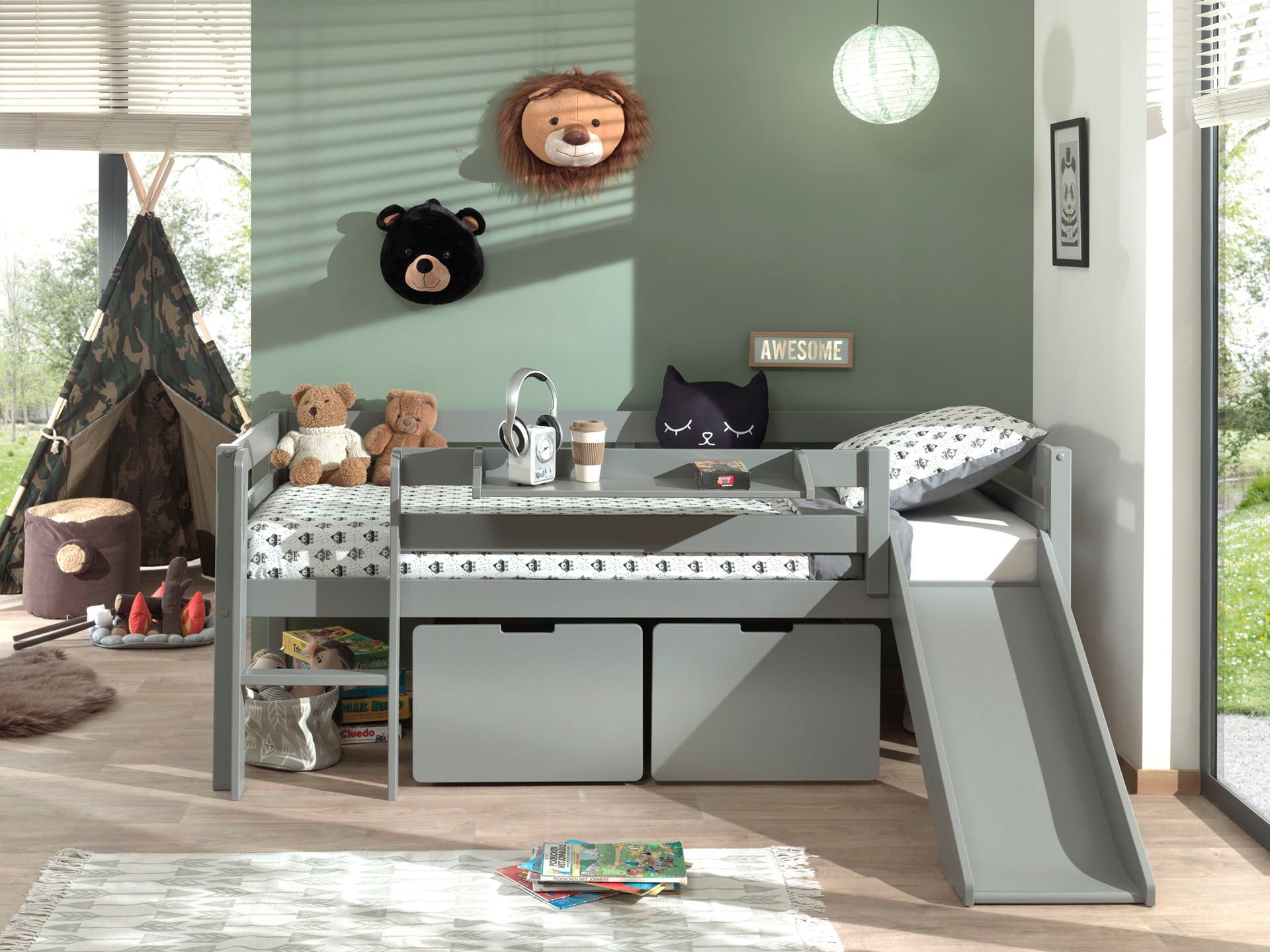 Vipack Spielbett »Vipack Pino«, (Made in Europe), Niedriges Spielbett mit LF 90 x 200 cm, wahlweise mit Hängeregal