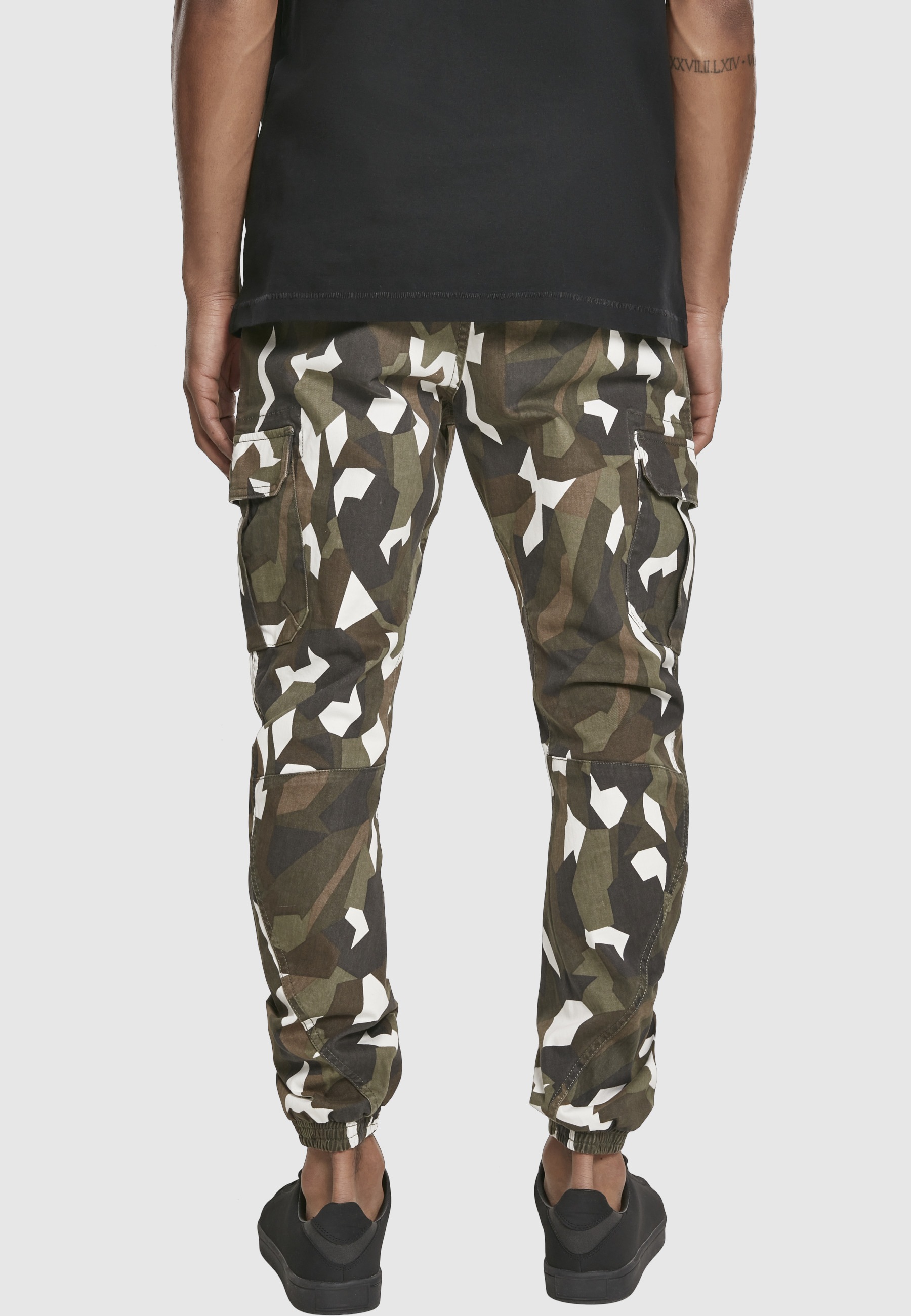 URBAN CLASSICS Cargohose »Urban Classics Herren Geometric Camo Stretch Twill Cargo Pants«