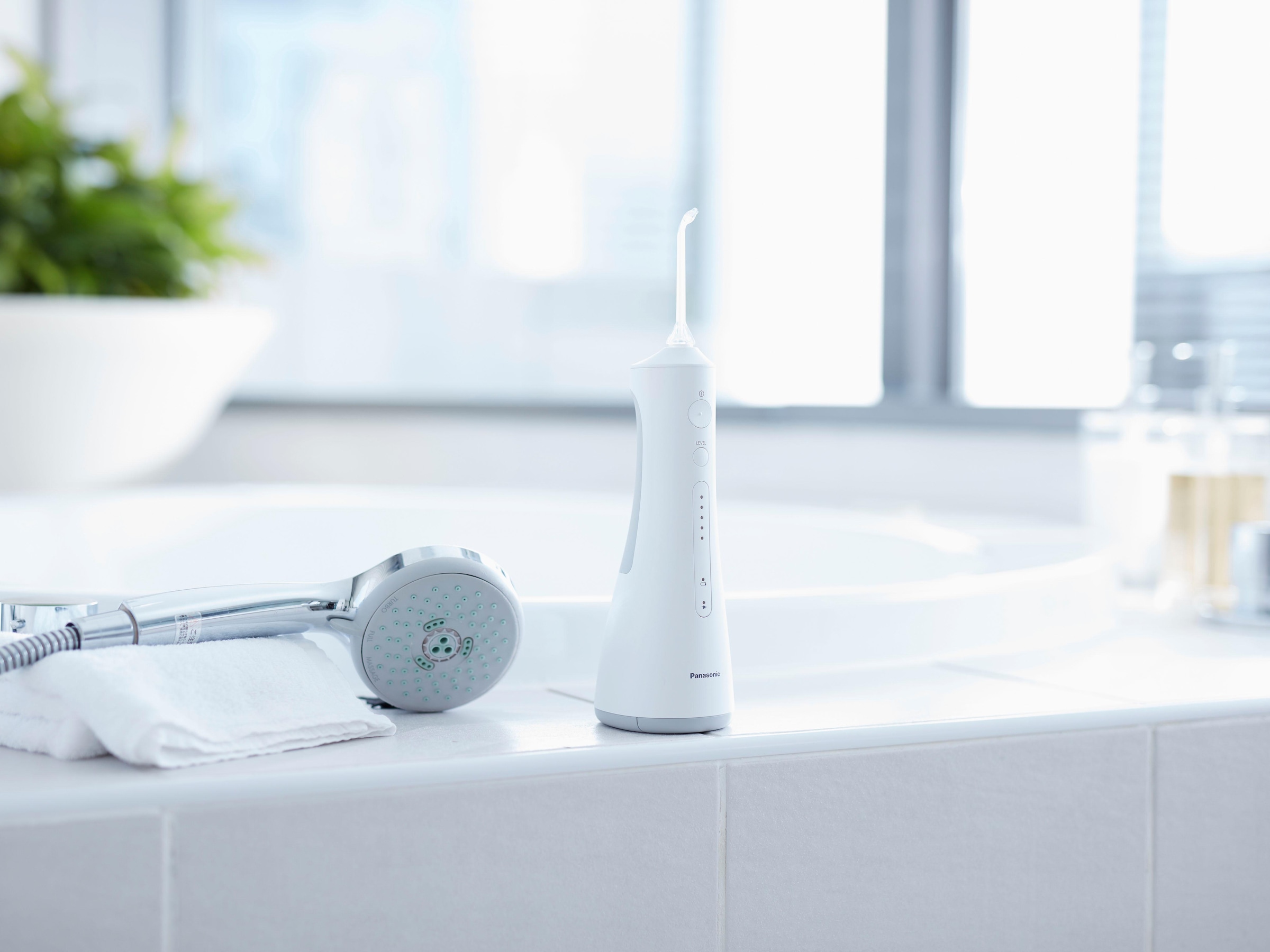 Panasonic Munddusche »EW1511«, 2 St. Aufsätze, kabellos, Ultrasonic Technologie, 5-Stufen